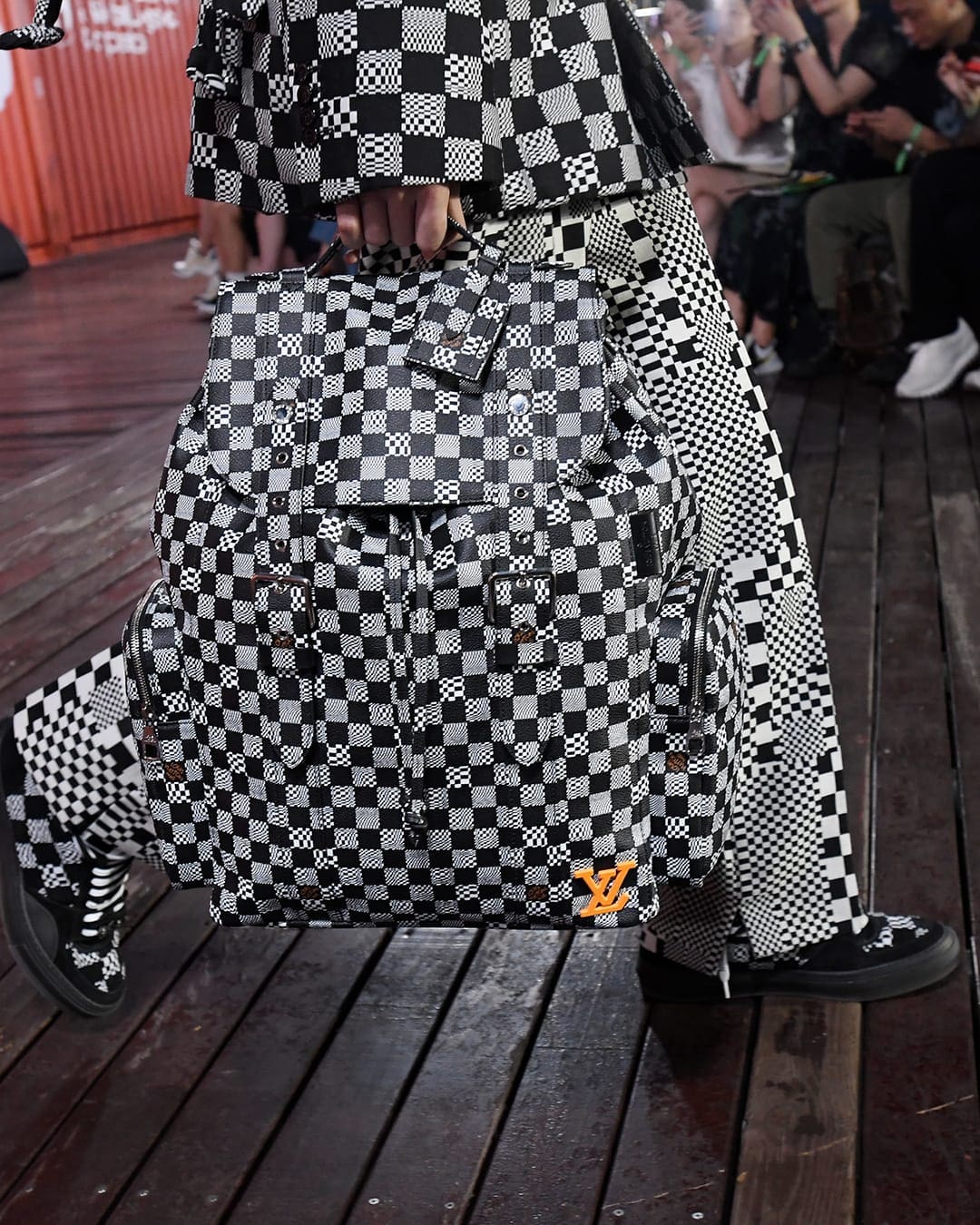 Louis Vuitton Menswear Primavera Estate 2021 di RUNWAY MAGAZINE