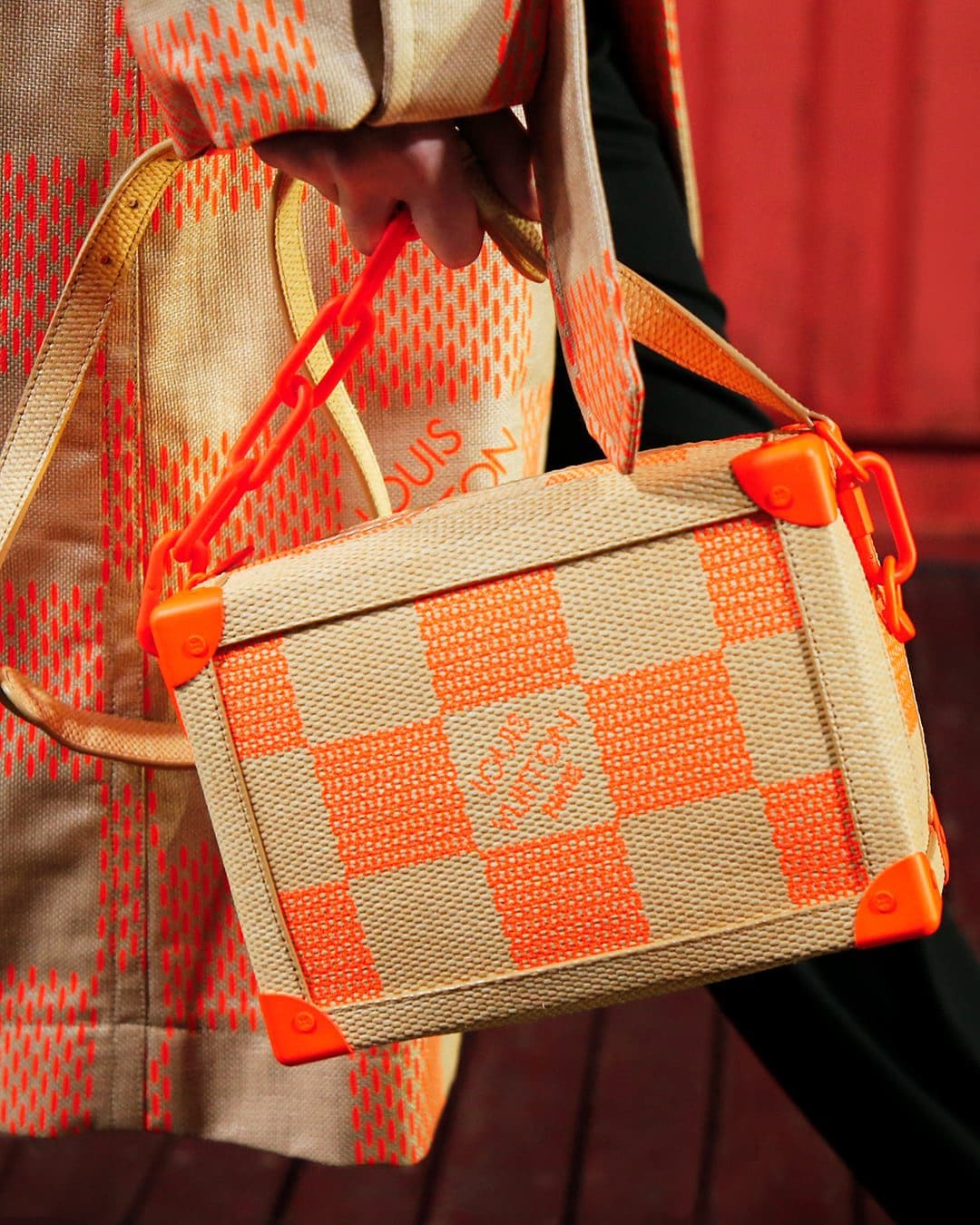 Louis Vuitton Menswear Primavera Estate 2021 di RUNWAY MAGAZINE