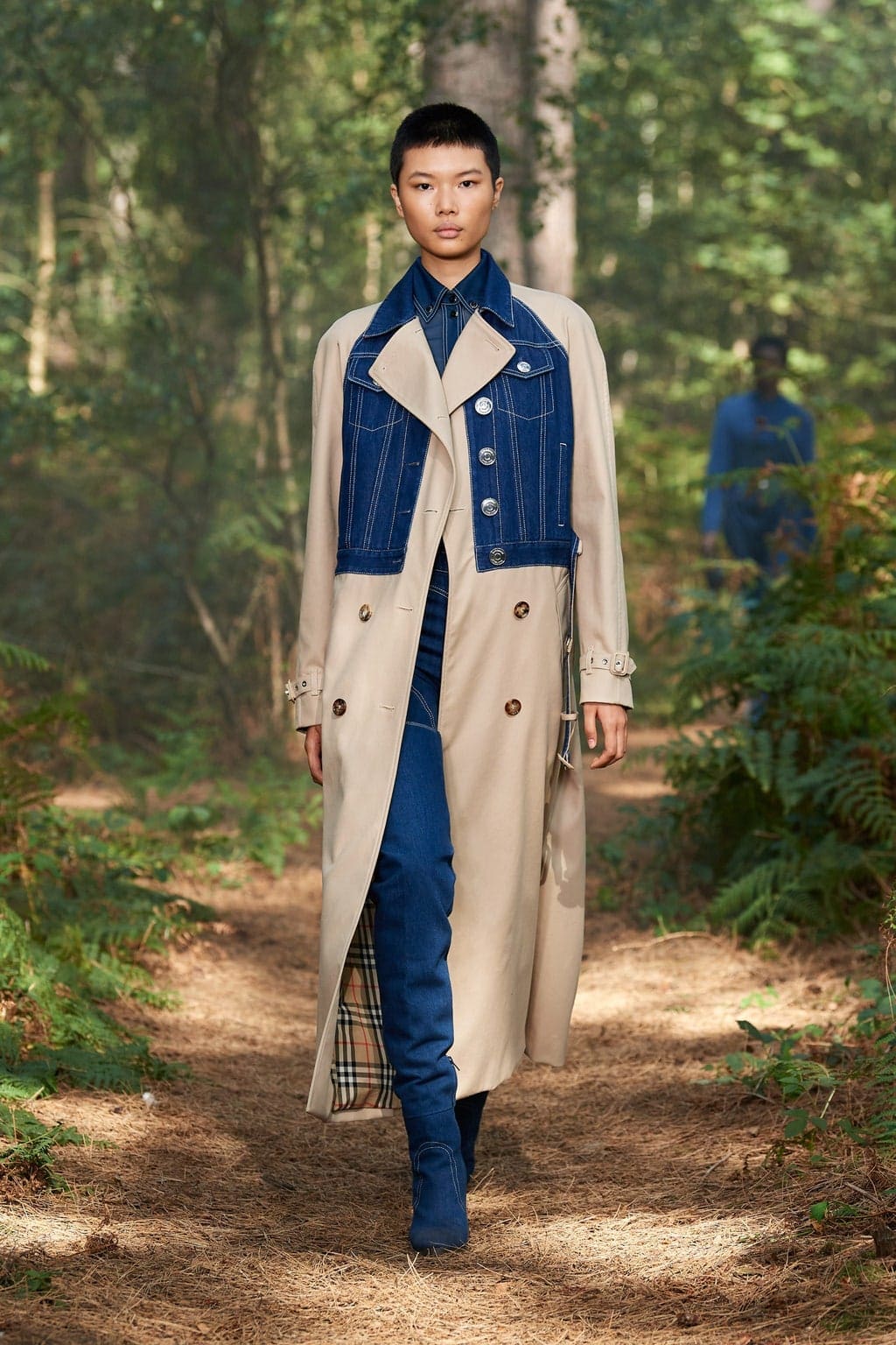 Burberry Весна-Лето 2021 Лондон, автор: RUNWAY ЖУРНАЛ