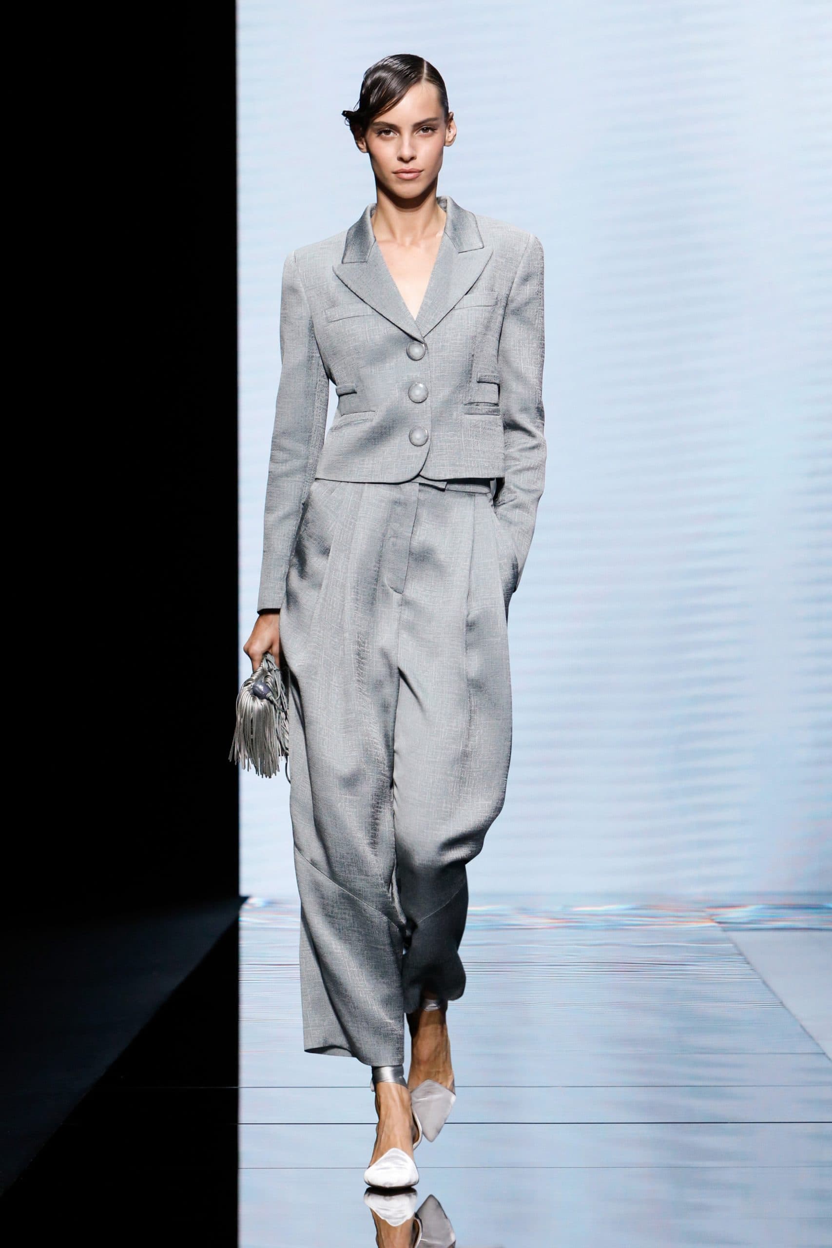 Giorgio Armani Frühling Sommer 2021 von RUNWAY MAGAZIN