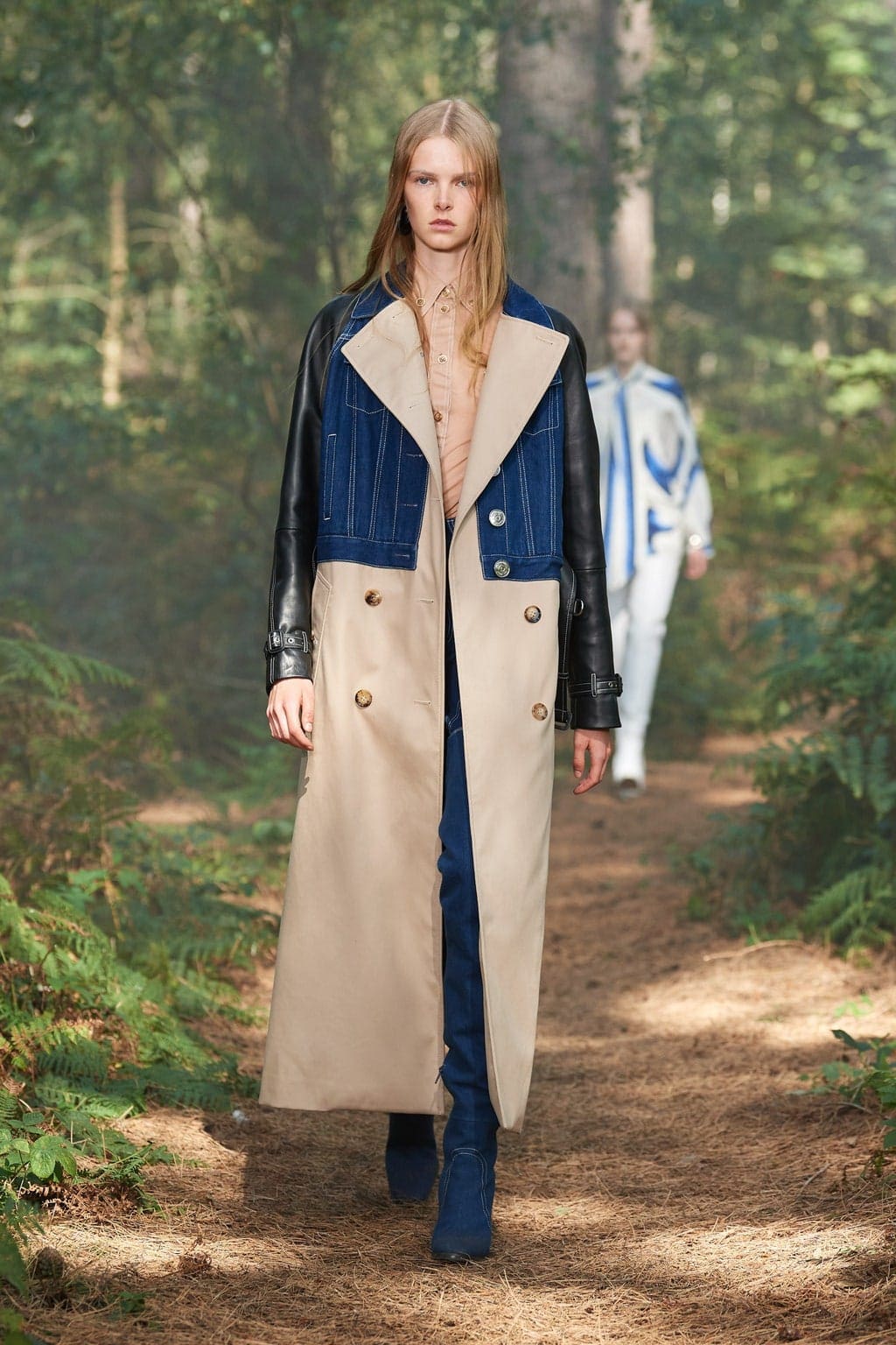 Burberry Весна-Лето 2021 Лондон, автор: RUNWAY ЖУРНАЛ