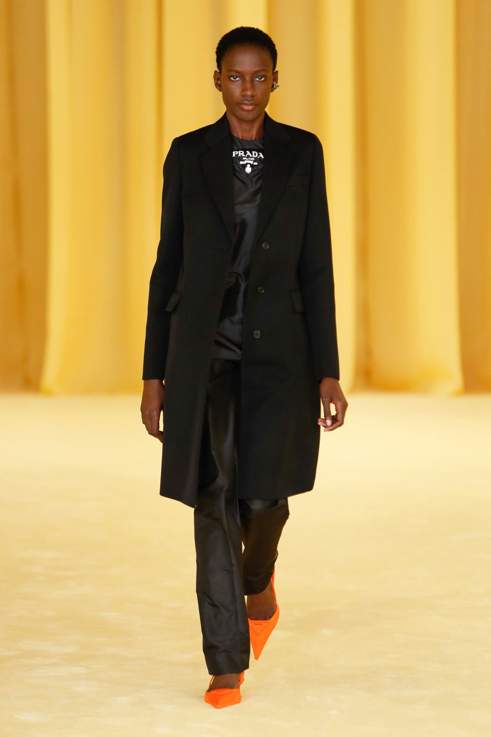 Prada Primavera Verano 2021 por RUNWAY REVISTA