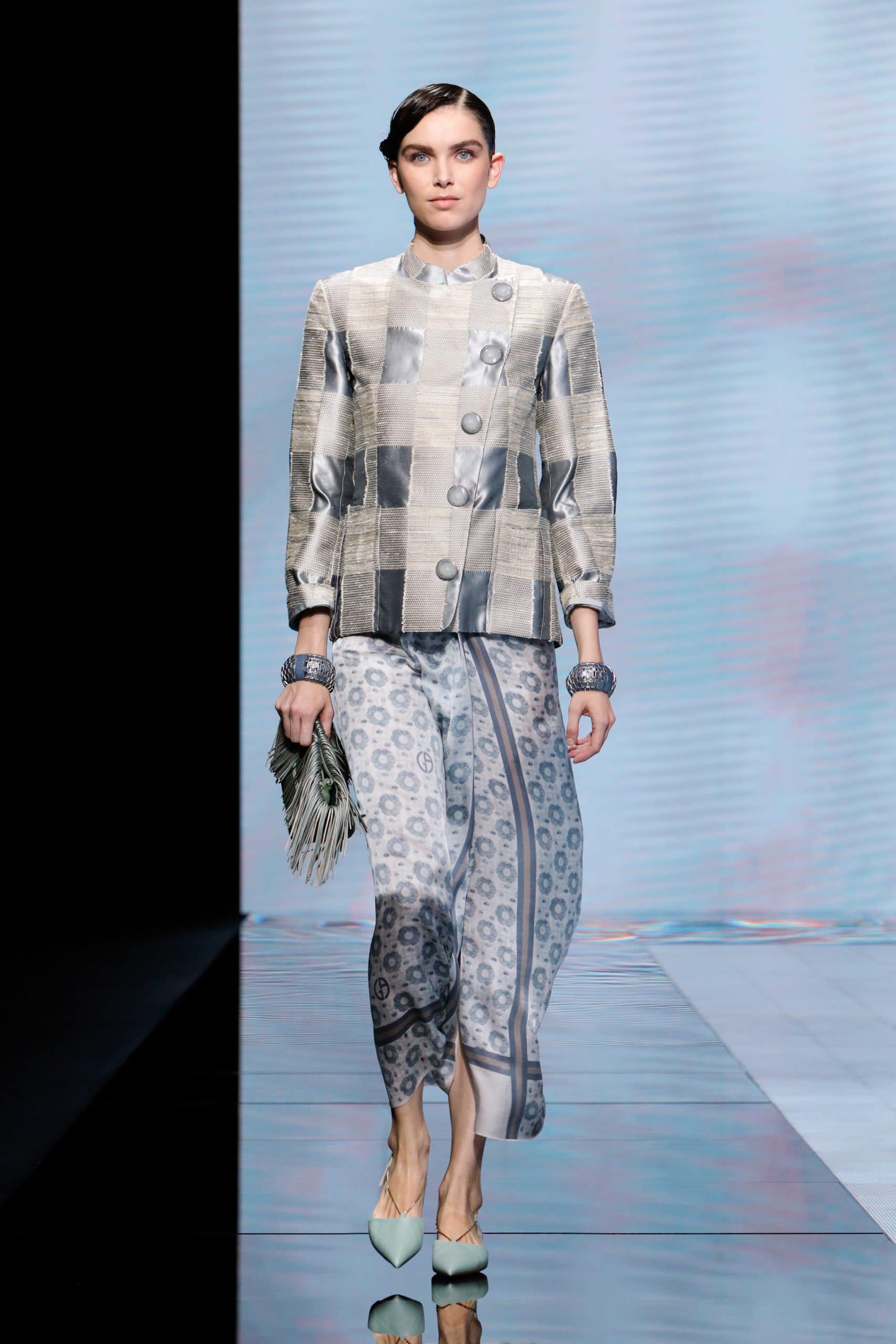Giorgio Armani Frühling Sommer 2021 von RUNWAY MAGAZIN