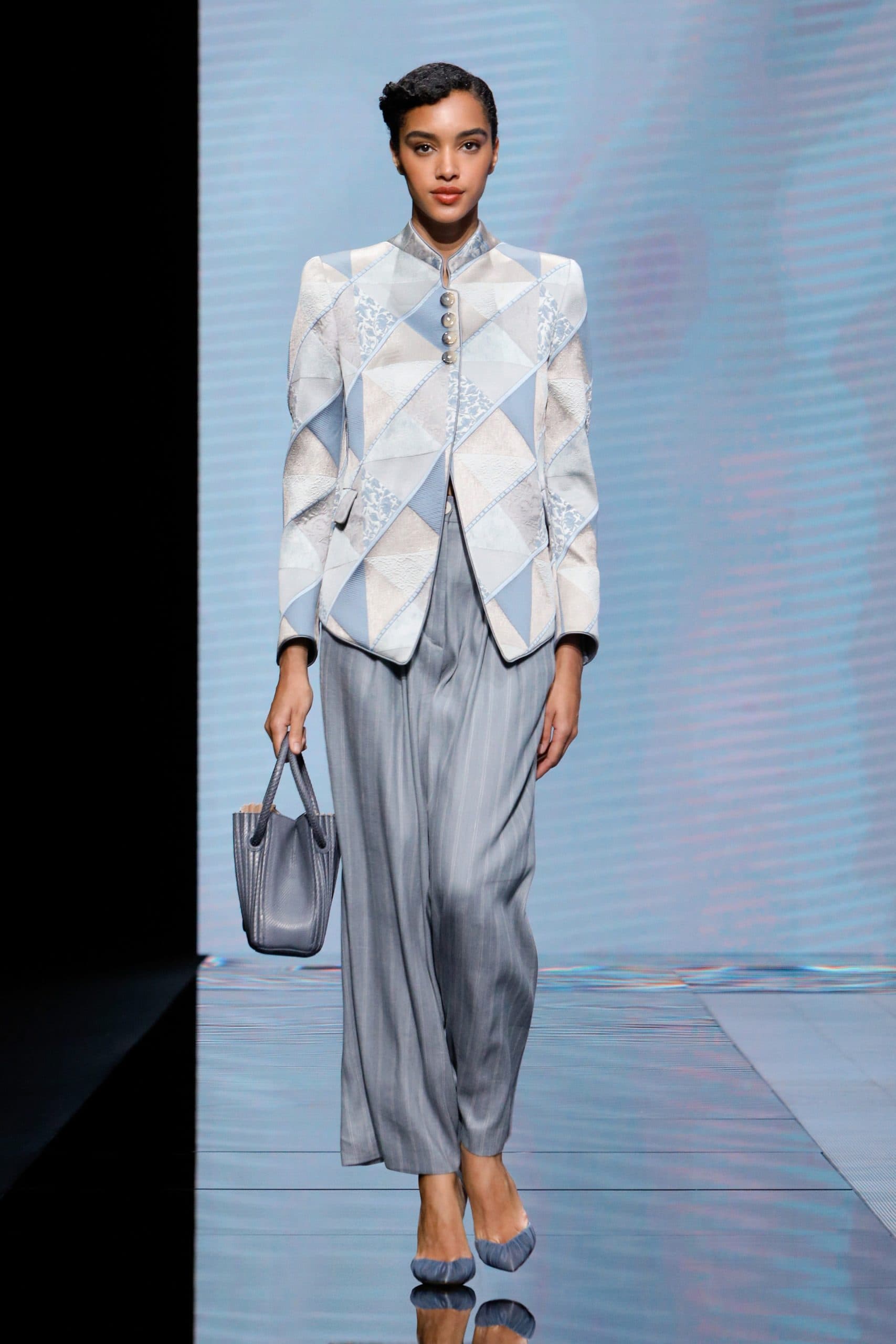 Giorgio Armani Frühling Sommer 2021 von RUNWAY MAGAZIN