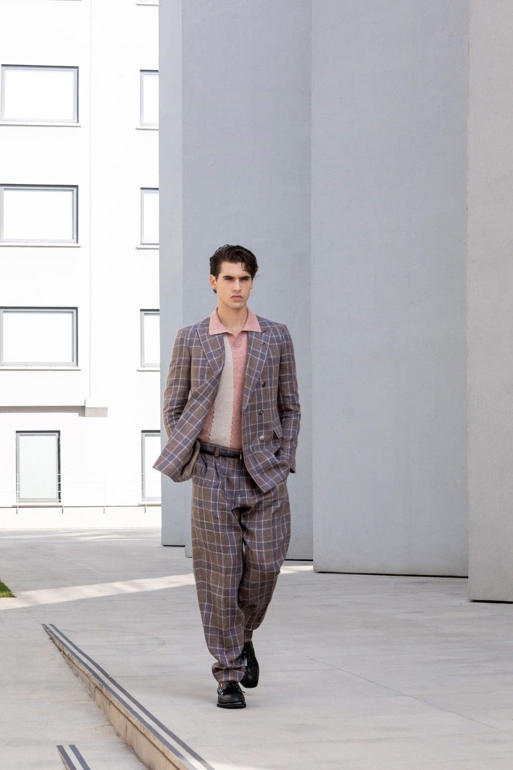 Emporio Armani Printemps Été 2021 Milan par RUNWAY MAGAZINE
