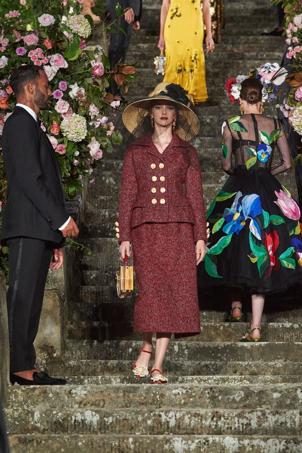Dolce Gabbana Alta Moda Firenze 2020 - Fall-Winter 2020-2021 by RUNWAY MAGAZINE