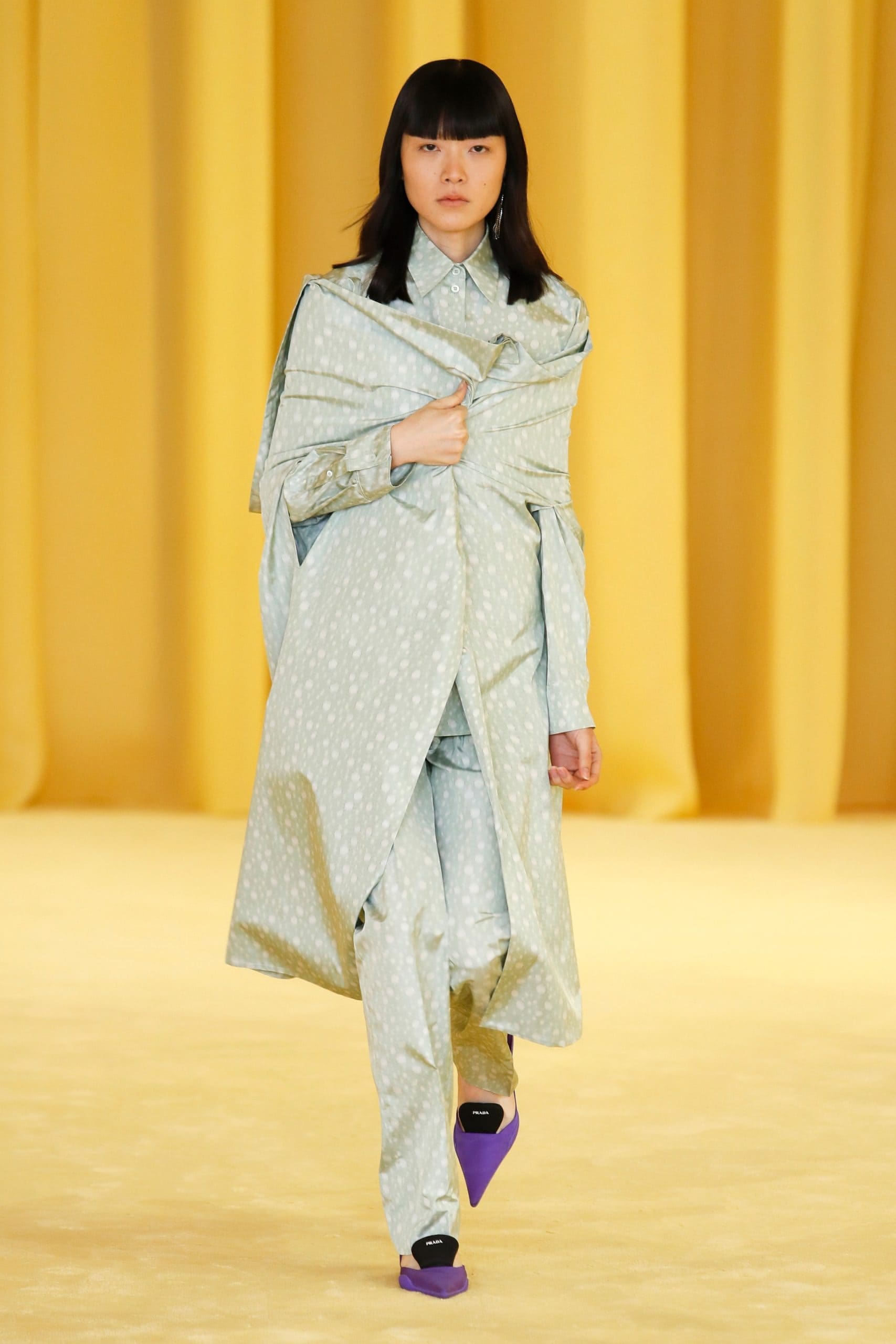 Prada Primavera Verano 2021 por RUNWAY REVISTA