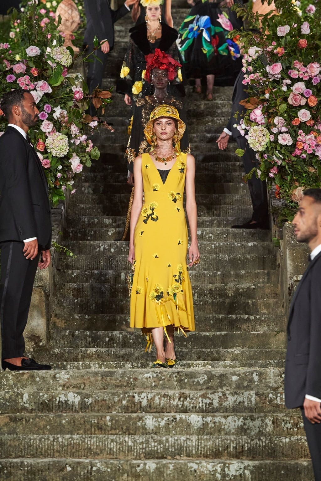 Dolce Gabbana Alta Moda Firenze 2020 - Fall-Winter 2020-2021 by RUNWAY MAGAZINE