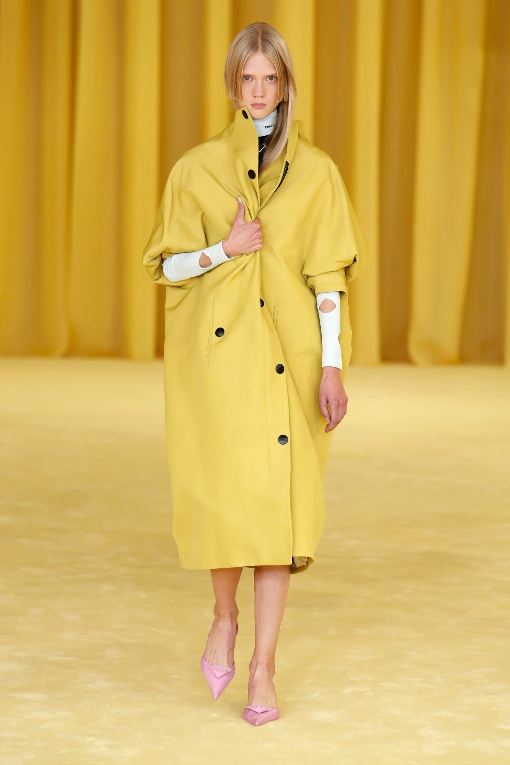 Prada Primavera Verano 2021 por RUNWAY REVISTA
