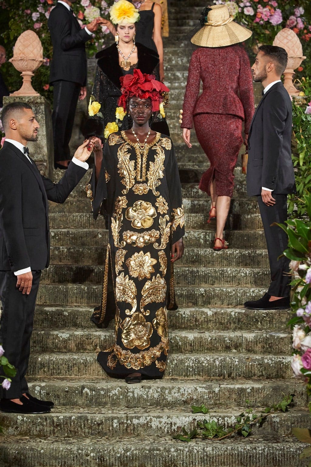 Dolce Gabbana Alta Moda Firenze 2020 - Fall-Winter 2020-2021 by RUNWAY MAGAZINE