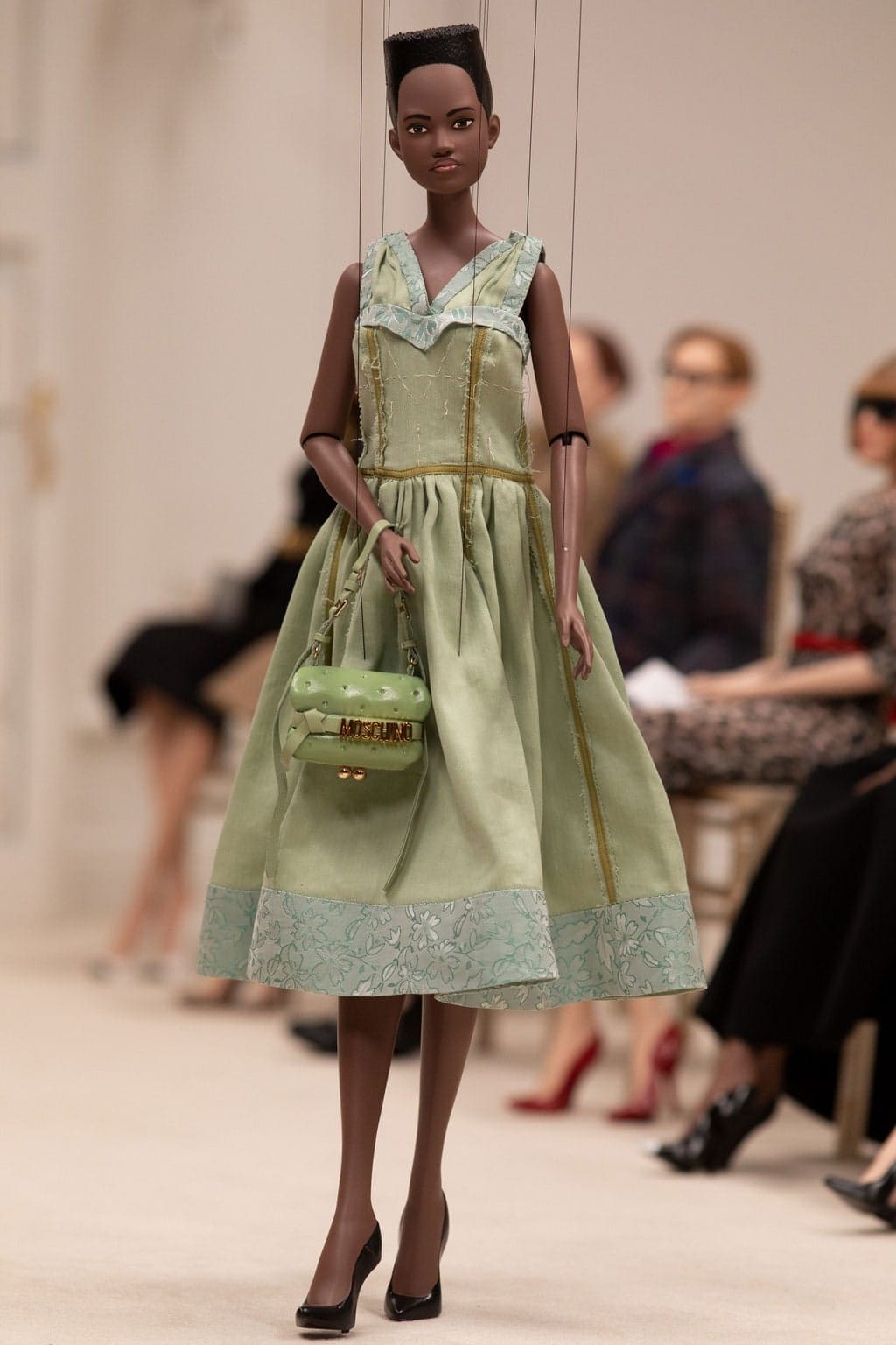 Moschino Spring Summer 2021 von RUNWAY MAGAZIN