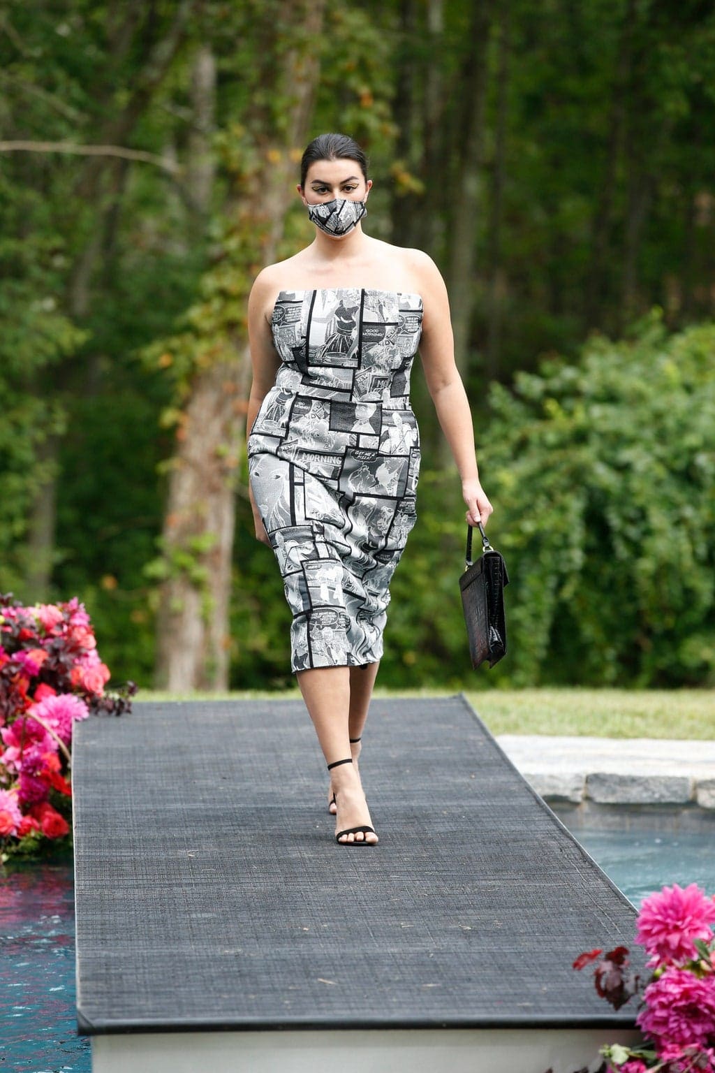 Christian Siriano Printemps Été 2021 New York par RUNWAY MAGAZINE