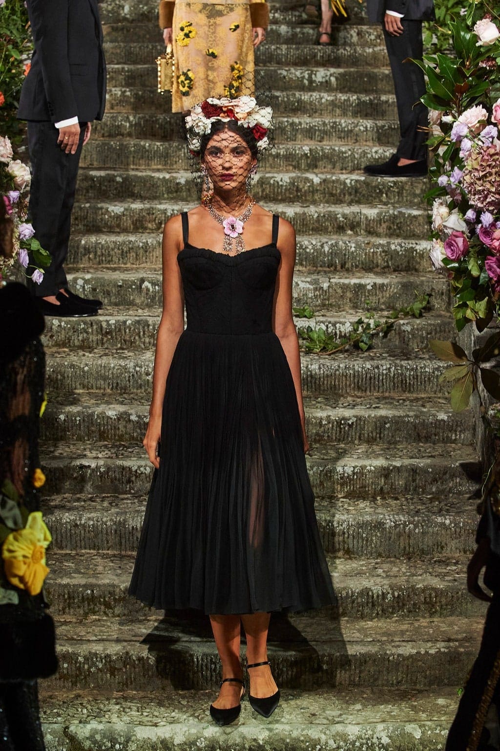 Dolce Gabbana Alta Moda Firenze 2020 - Fall-Winter 2020-2021 by RUNWAY MAGAZINE