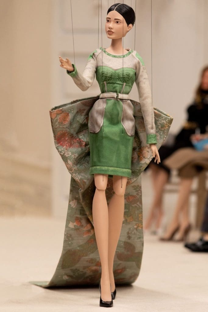モスキーノ春夏2021年 RUNWAY マガジン