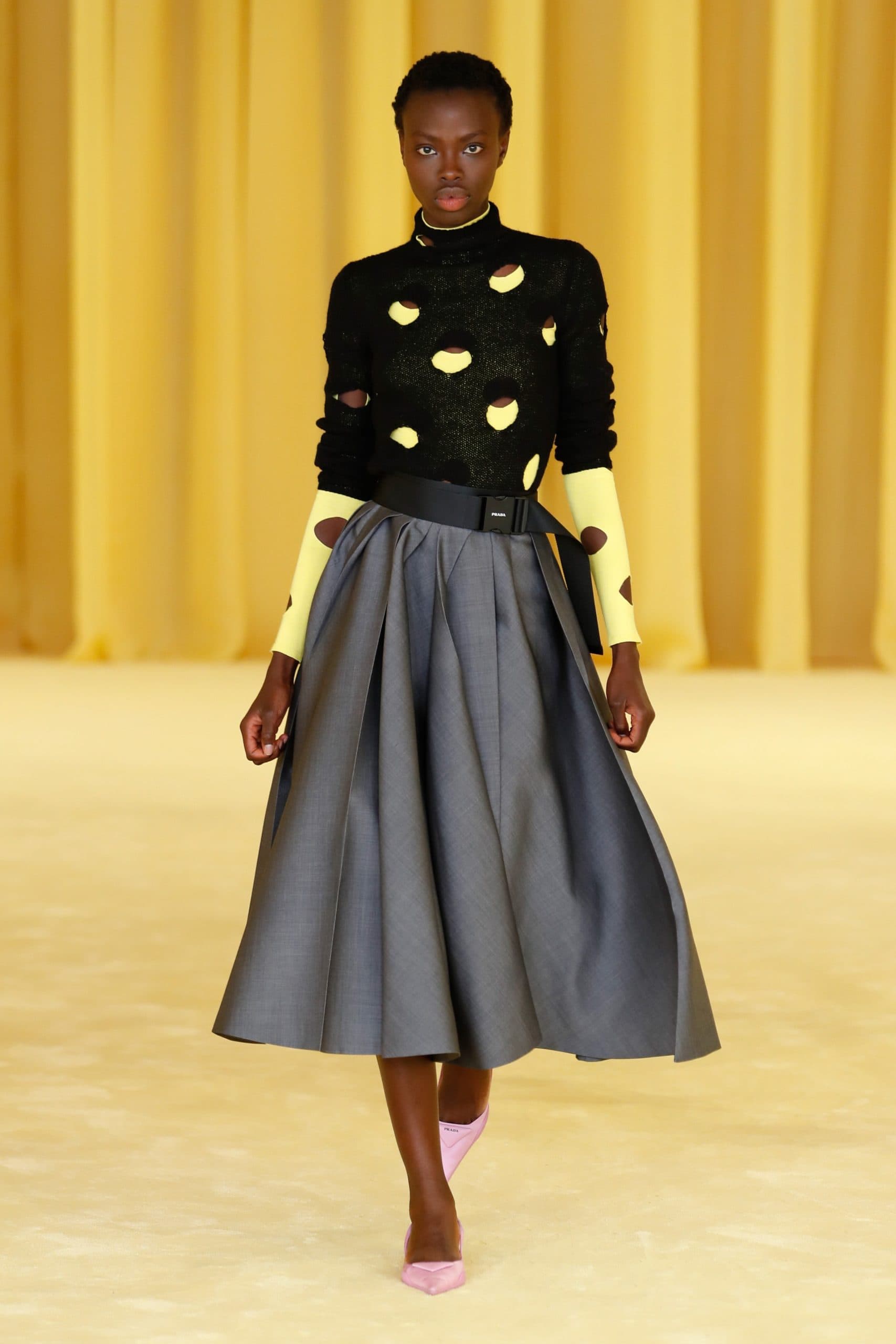 Prada Primavera Verano 2021 por RUNWAY REVISTA