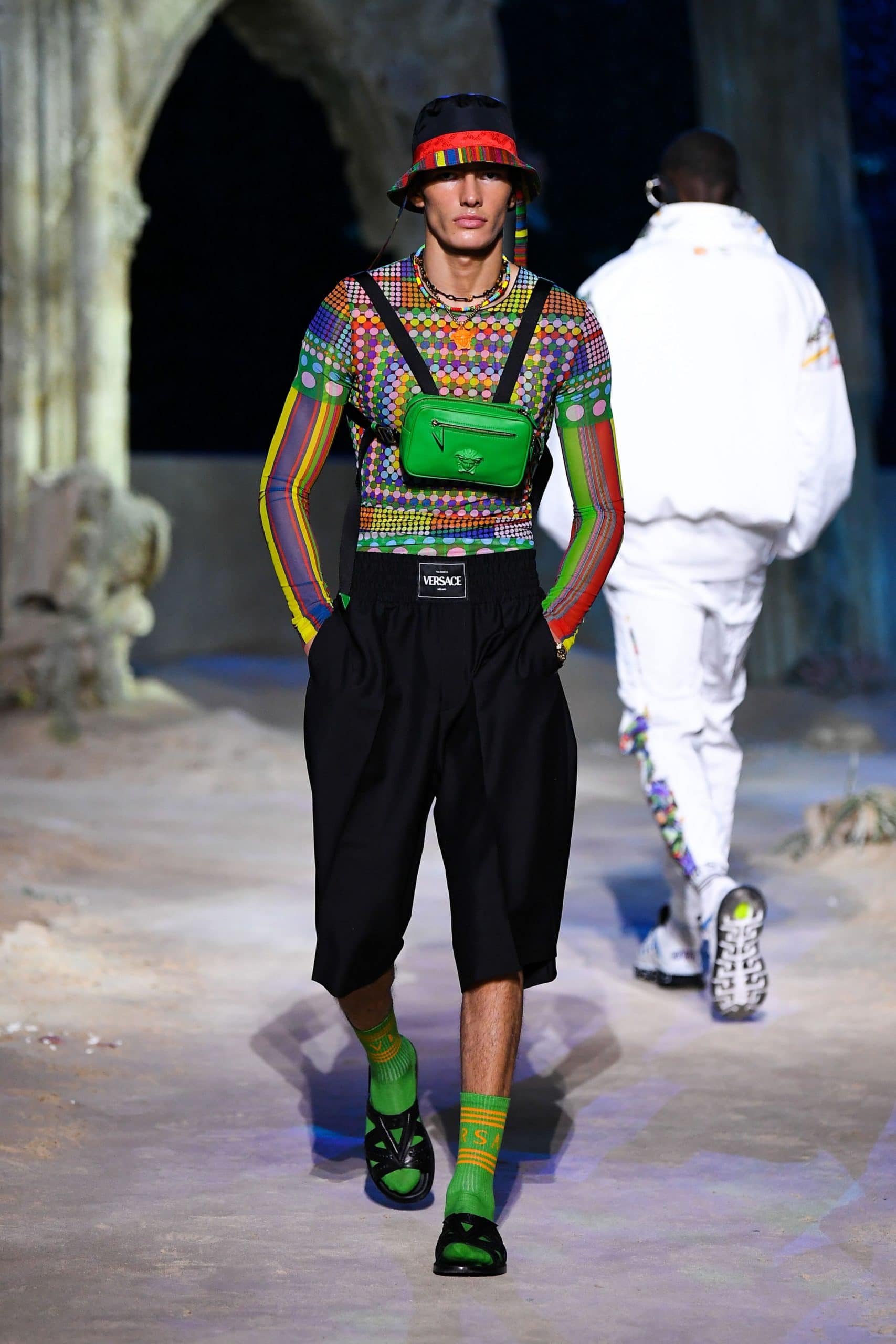 ヴェルサーチ春夏2021年 RUNWAY マガジン