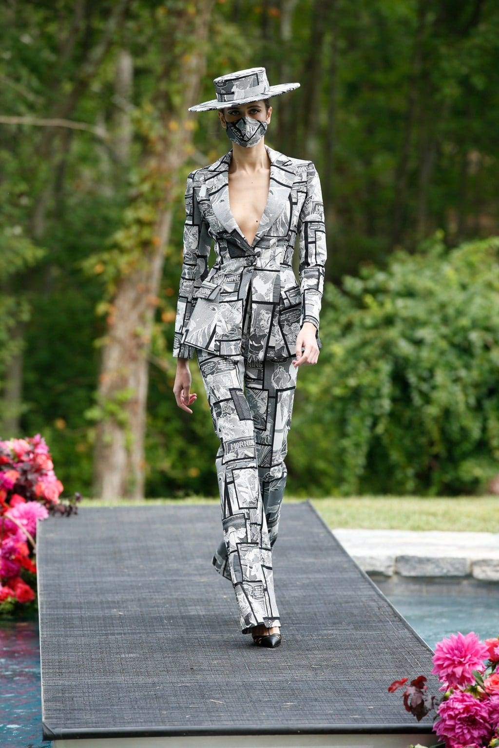 Christian Siriano Printemps Été 2021 New York par RUNWAY MAGAZINE
