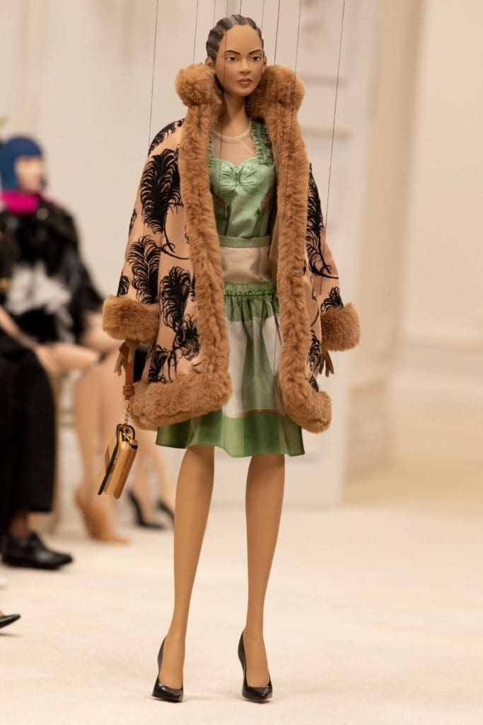 モスキーノ春夏2021年 RUNWAY マガジン