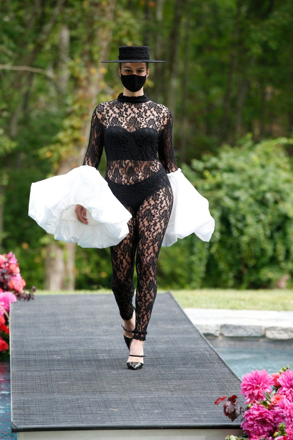 Christian Siriano Printemps Été 2021 New York par RUNWAY MAGAZINE