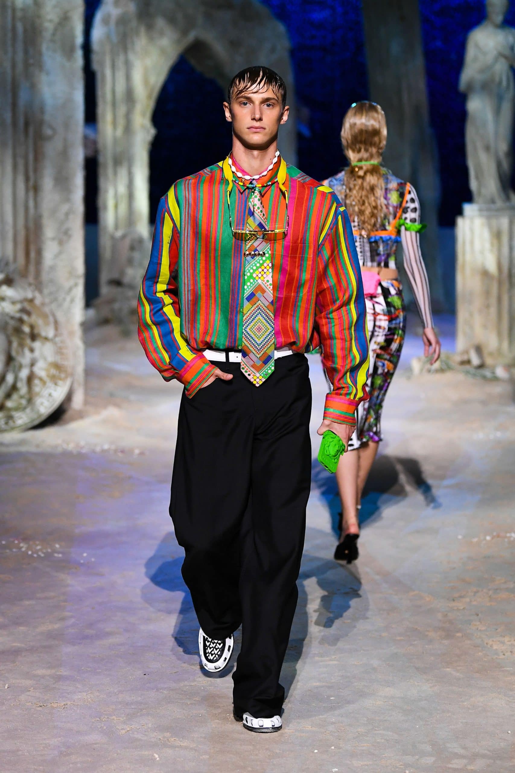 ヴェルサーチ春夏2021年 RUNWAY マガジン