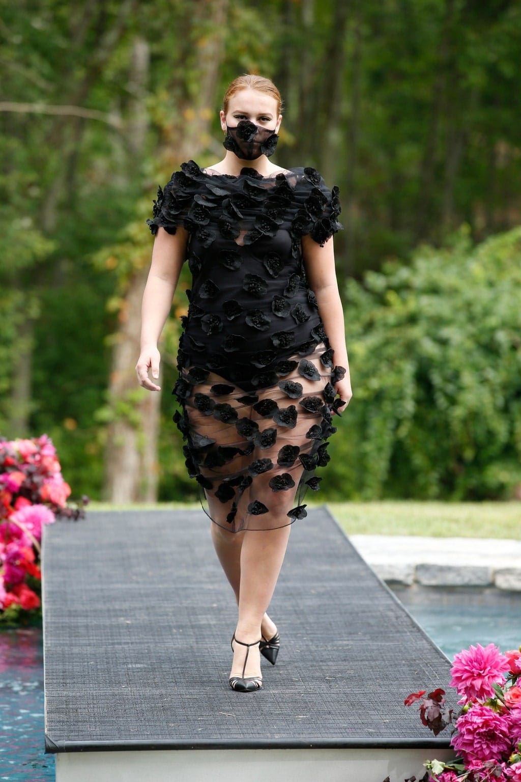 Christian Siriano Printemps Été 2021 New York par RUNWAY MAGAZINE