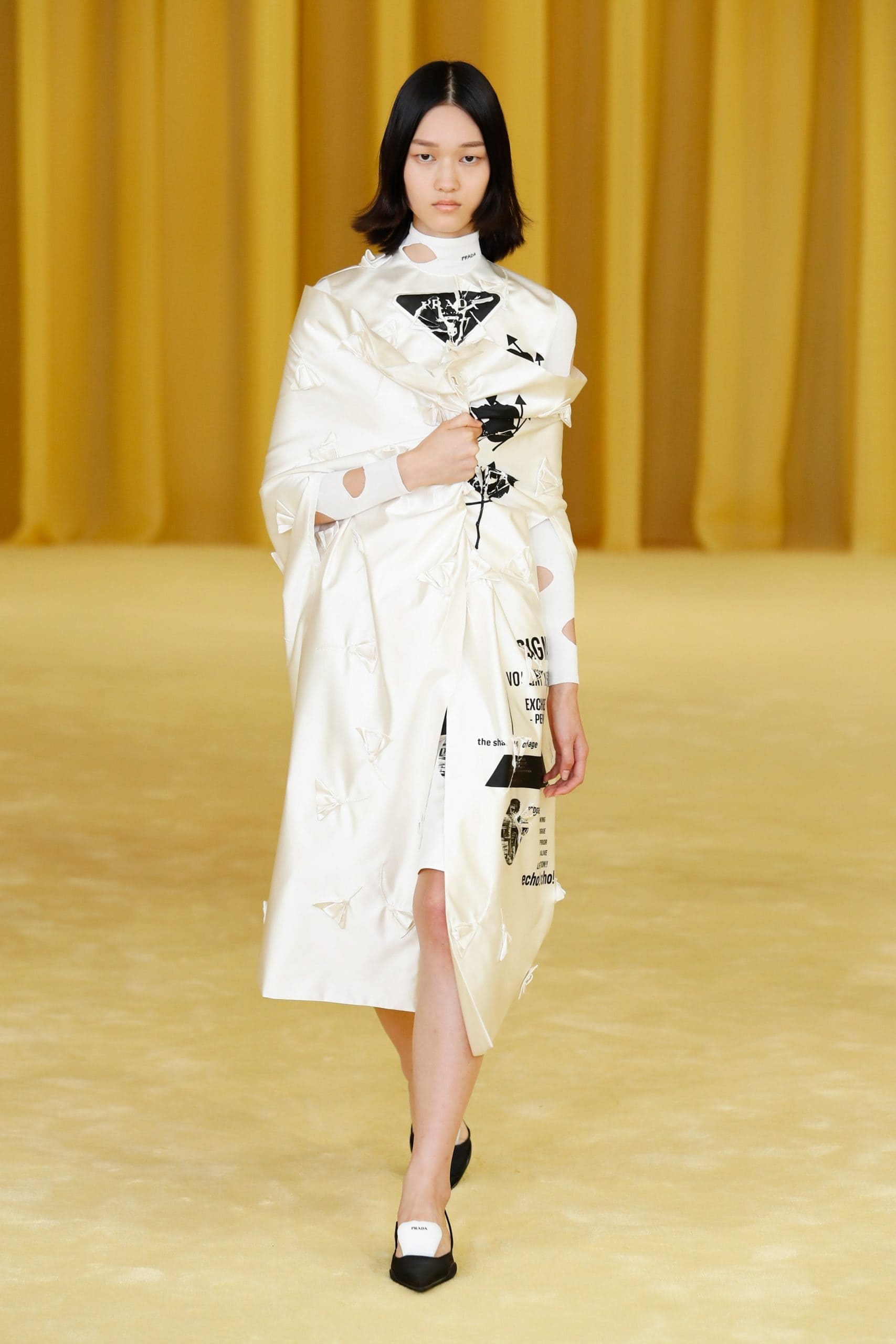Prada Primavera Verano 2021 por RUNWAY REVISTA