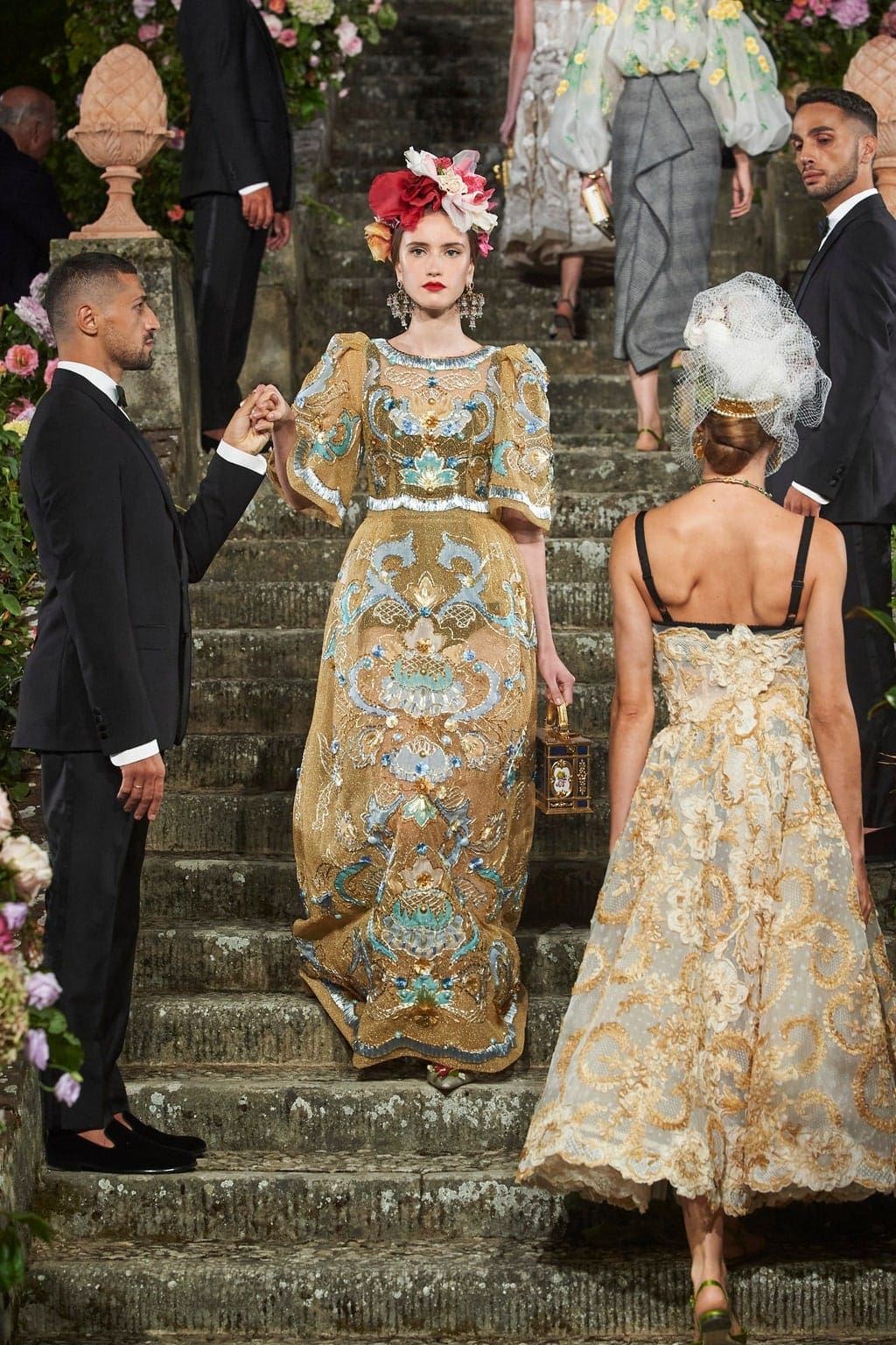 Dolce Gabbana Alta Moda Firenze 2020 - Fall-Winter 2020-2021 by RUNWAY MAGAZINE