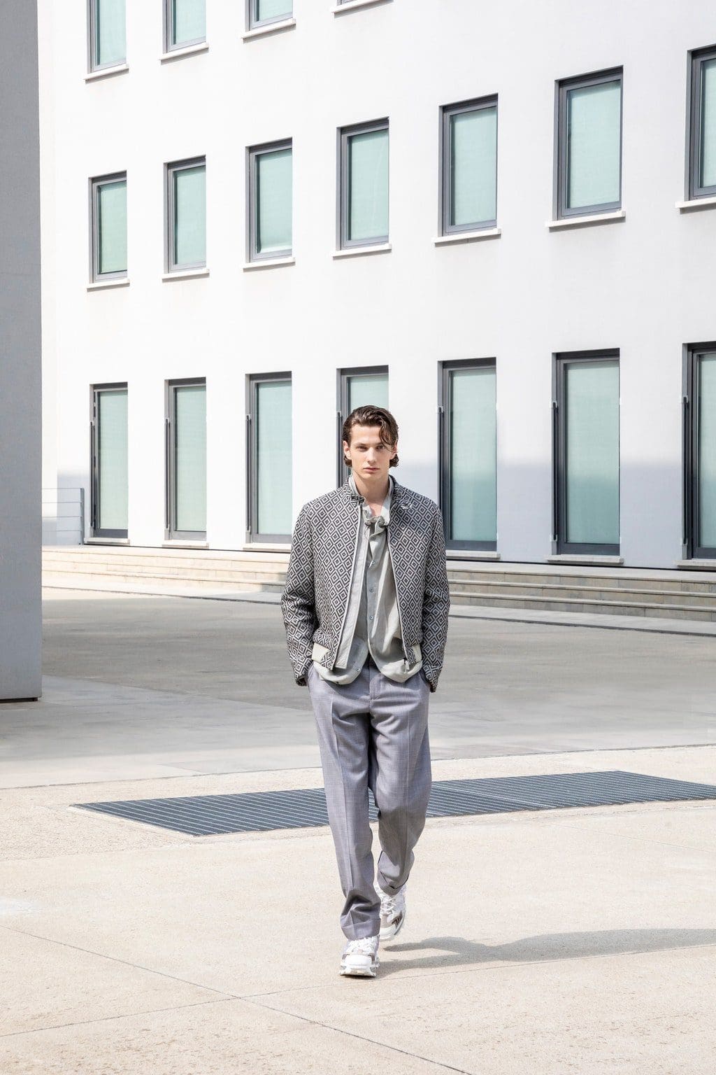 Emporio Armani Printemps Été 2021 Milan par RUNWAY MAGAZINE