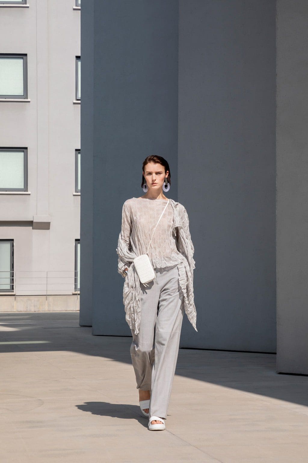 Emporio Armani Printemps Été 2021 Milan par RUNWAY MAGAZINE