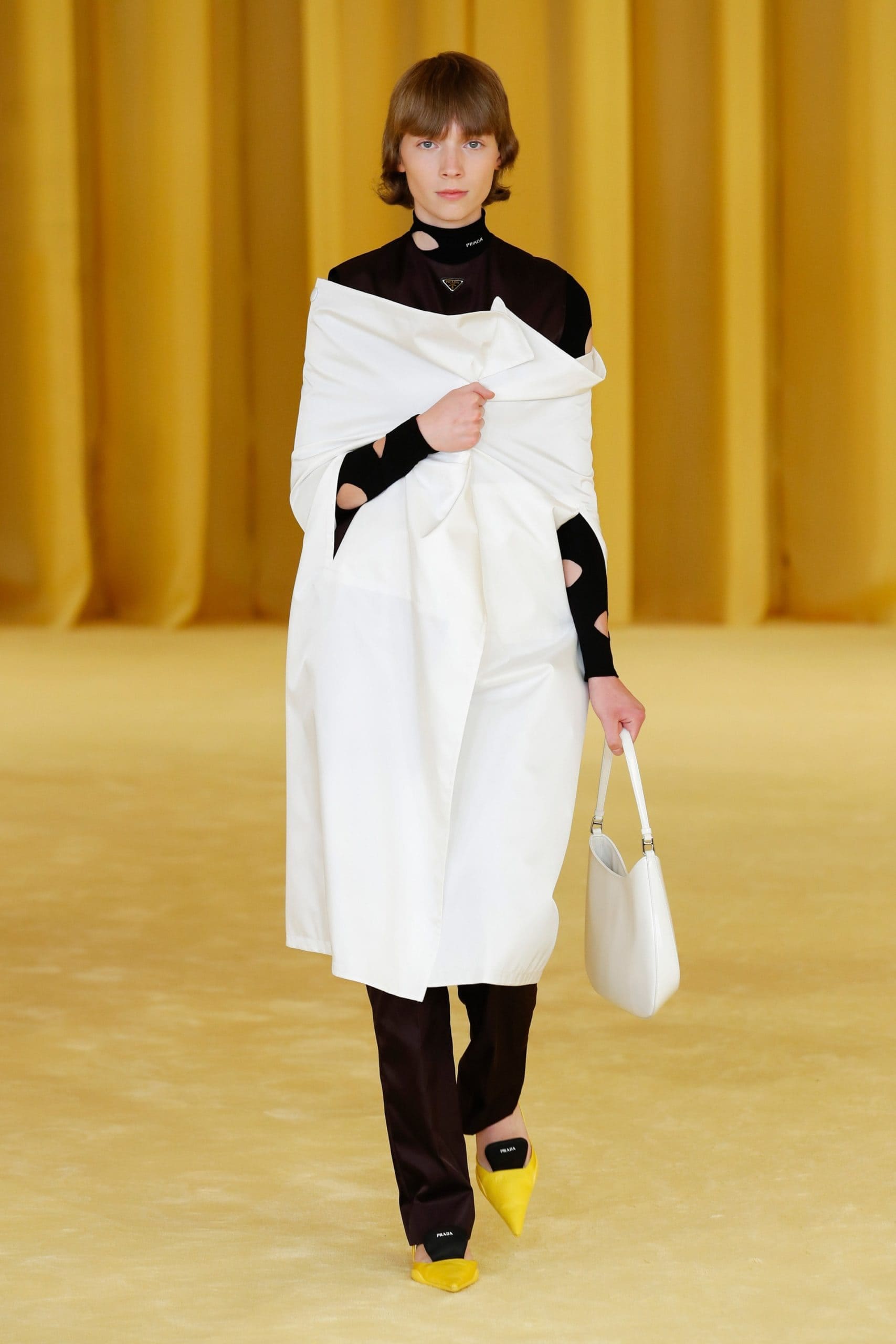 Prada Primavera Verano 2021 por RUNWAY REVISTA