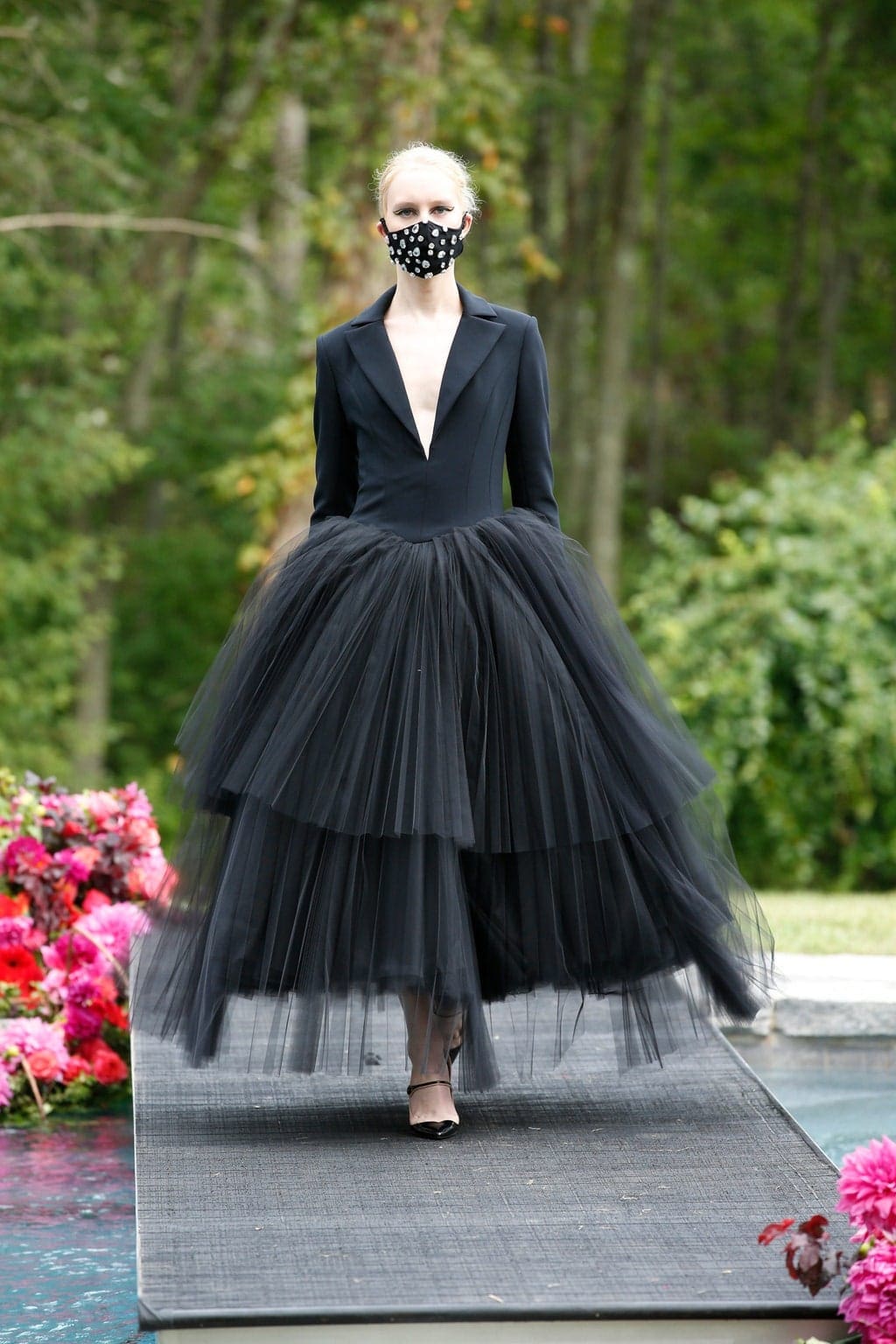Christian Siriano Printemps Été 2021 New York par RUNWAY MAGAZINE