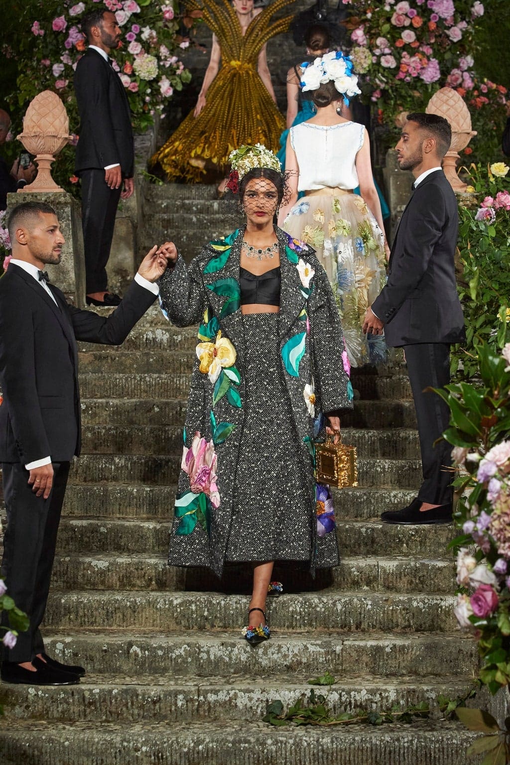 Dolce Gabbana Alta Moda Firenze 2020 - Fall-Winter 2020-2021 by RUNWAY MAGAZINE