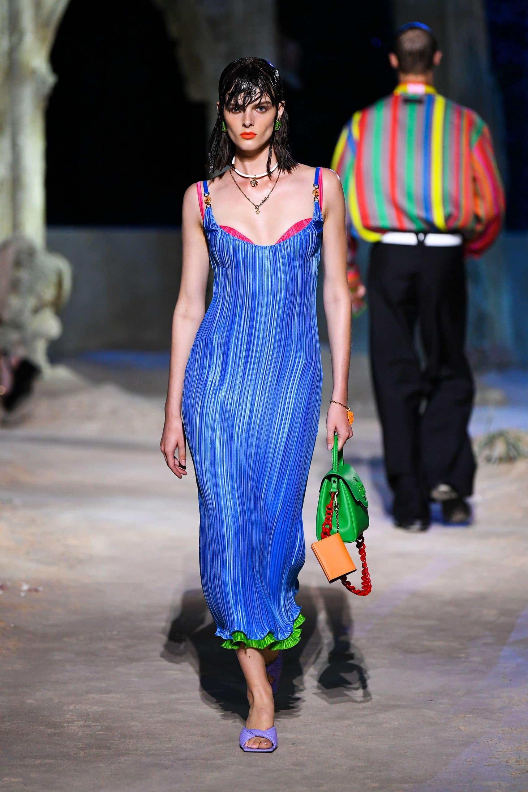 ヴェルサーチ春夏2021年 RUNWAY マガジン