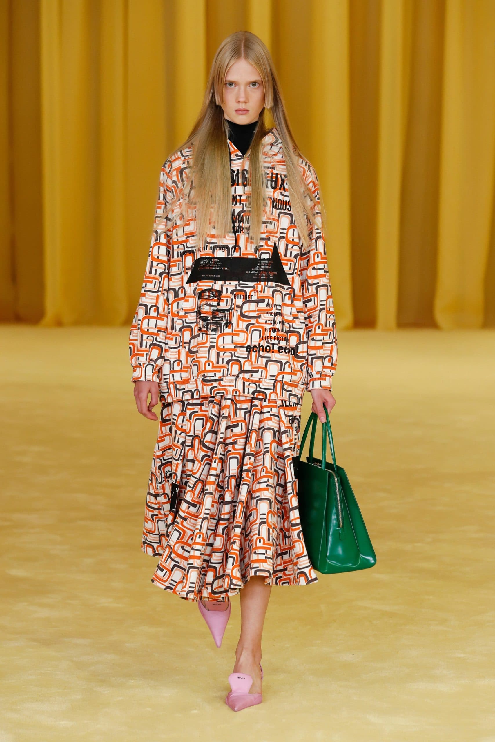 Prada Primavera Verano 2021 por RUNWAY REVISTA