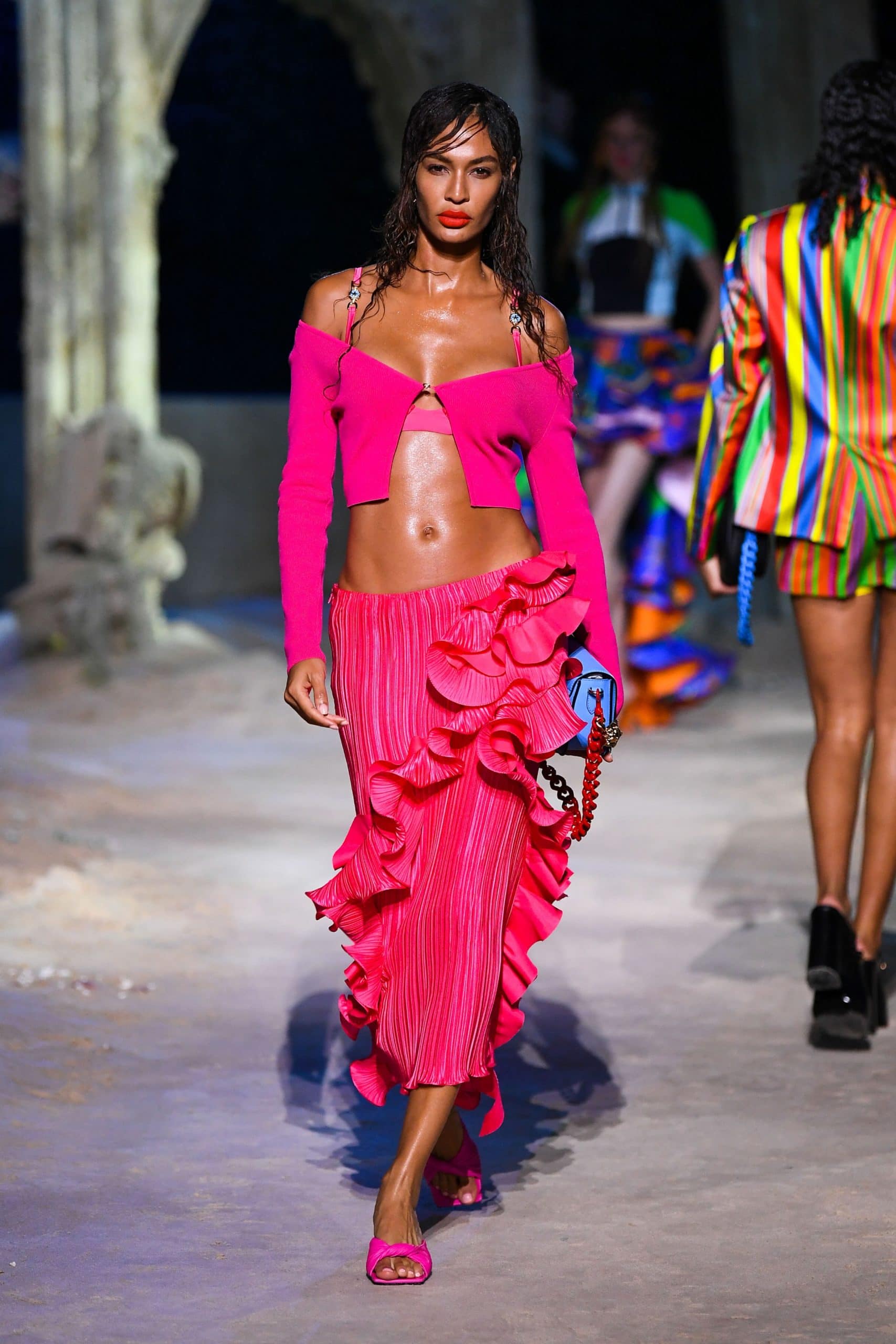 ヴェルサーチ春夏2021年 RUNWAY マガジン
