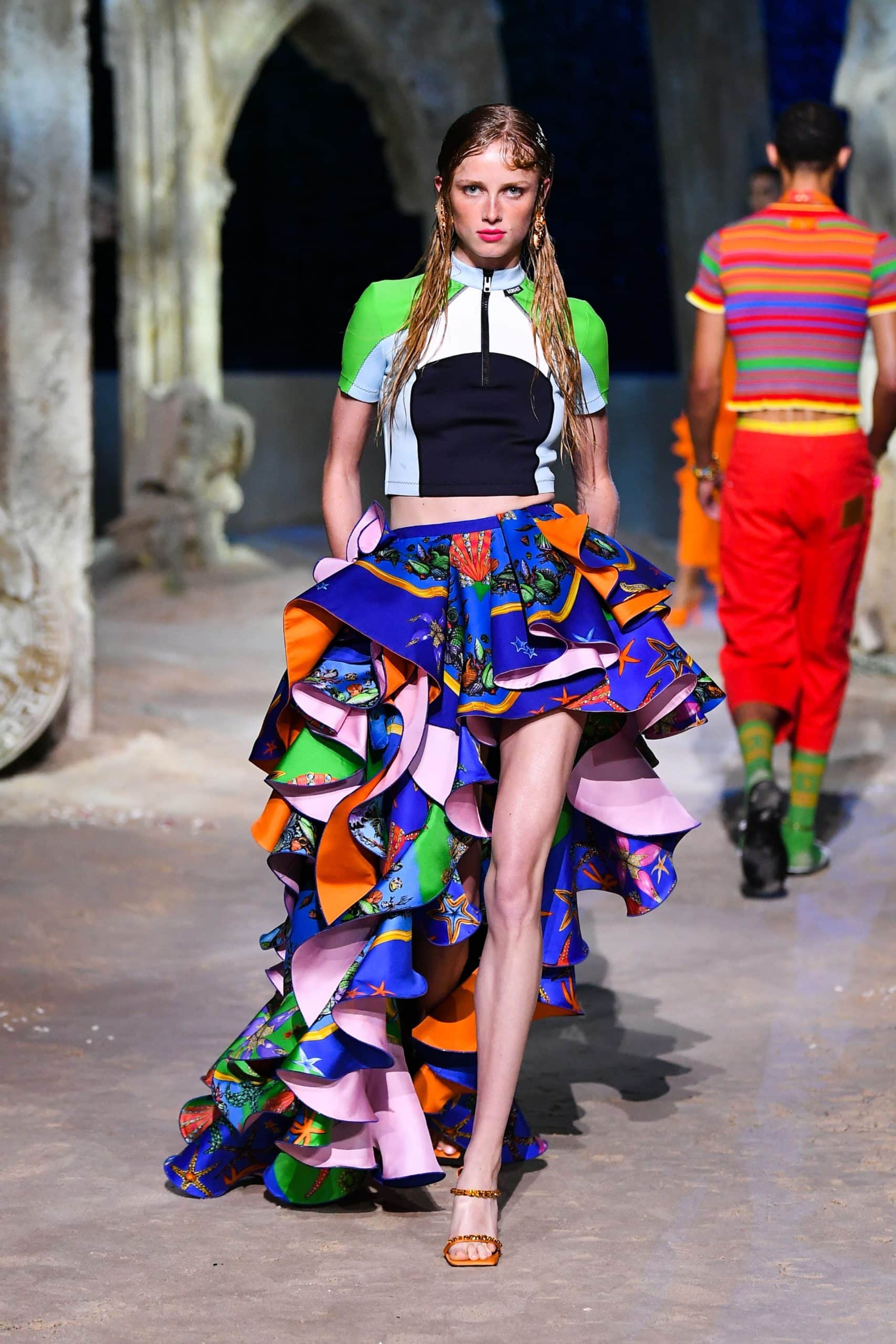 ヴェルサーチ春夏2021年 RUNWAY マガジン