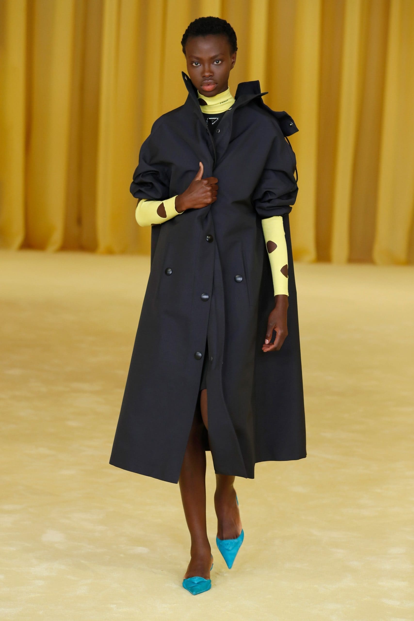 Prada Primavera Verano 2021 por RUNWAY REVISTA
