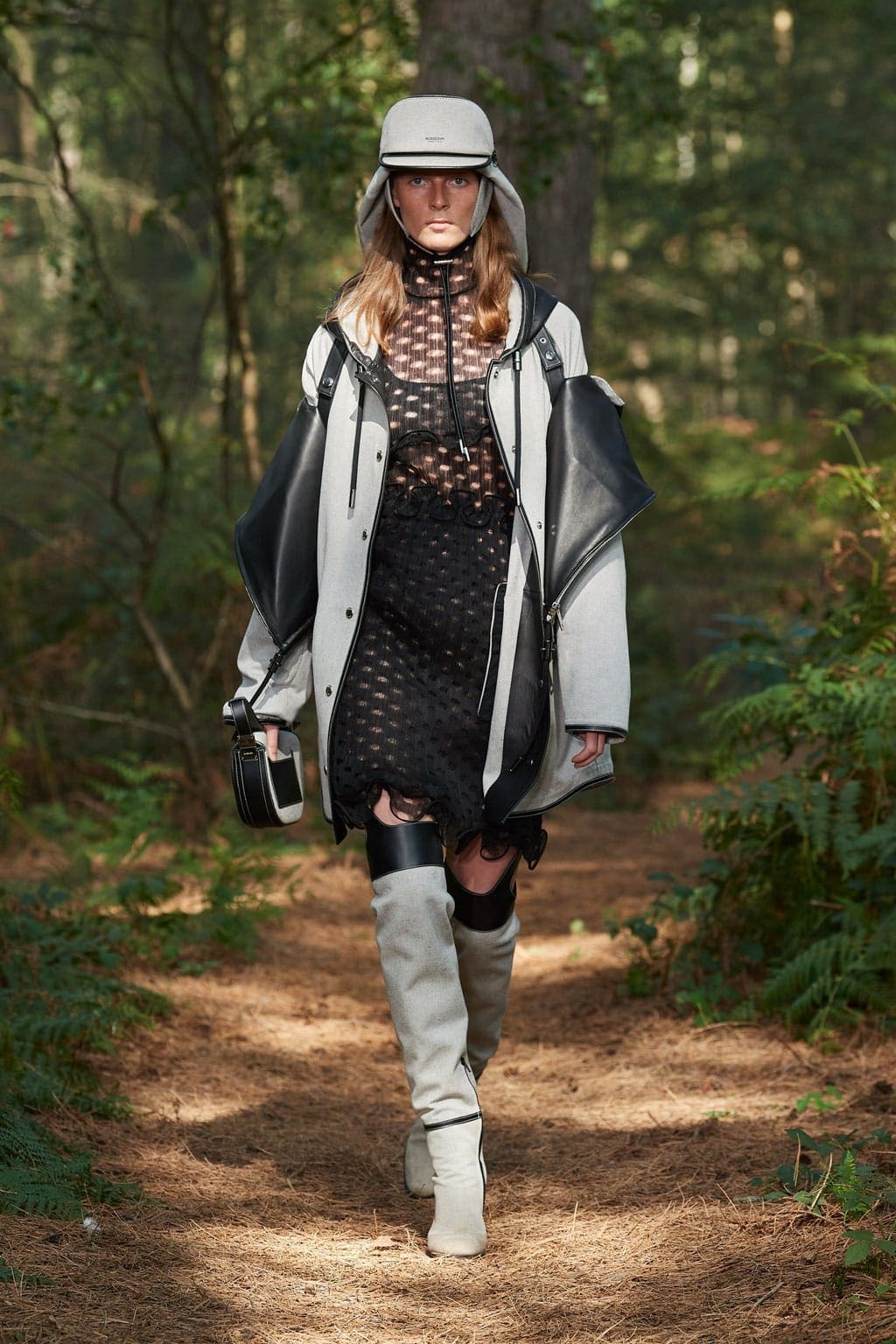 Burberry Весна-Лето 2021 Лондон, автор: RUNWAY ЖУРНАЛ