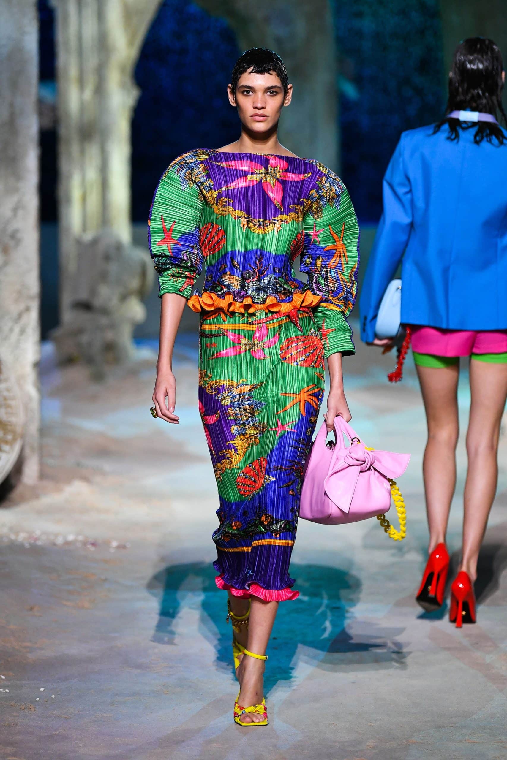ヴェルサーチ春夏2021年 RUNWAY マガジン