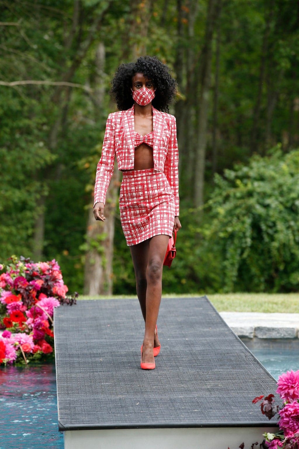 Christian Siriano Printemps Été 2021 New York par RUNWAY MAGAZINE