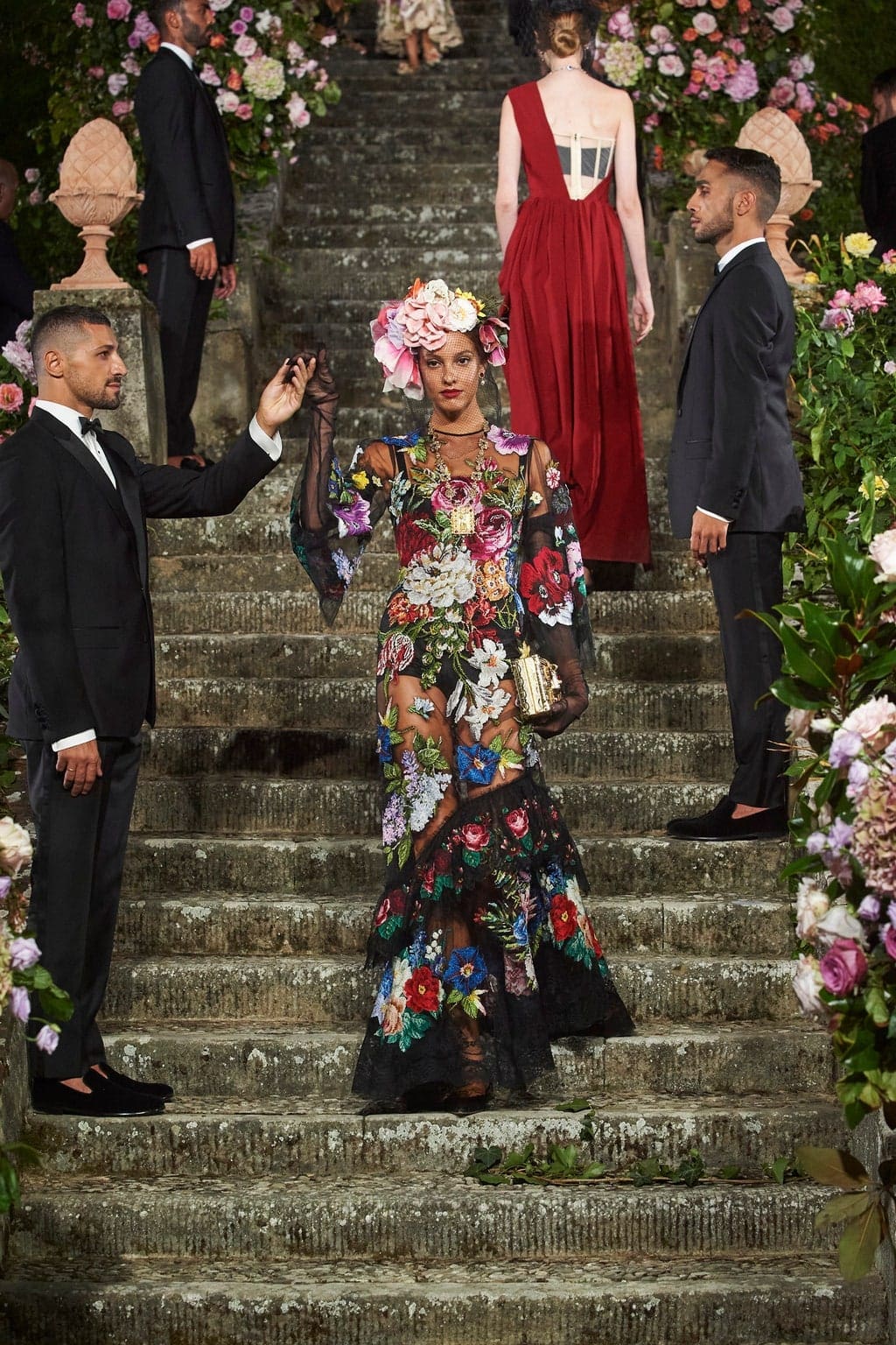 Dolce Gabbana Alta Moda Firenze 2020 - Fall-Winter 2020-2021 by RUNWAY MAGAZINE