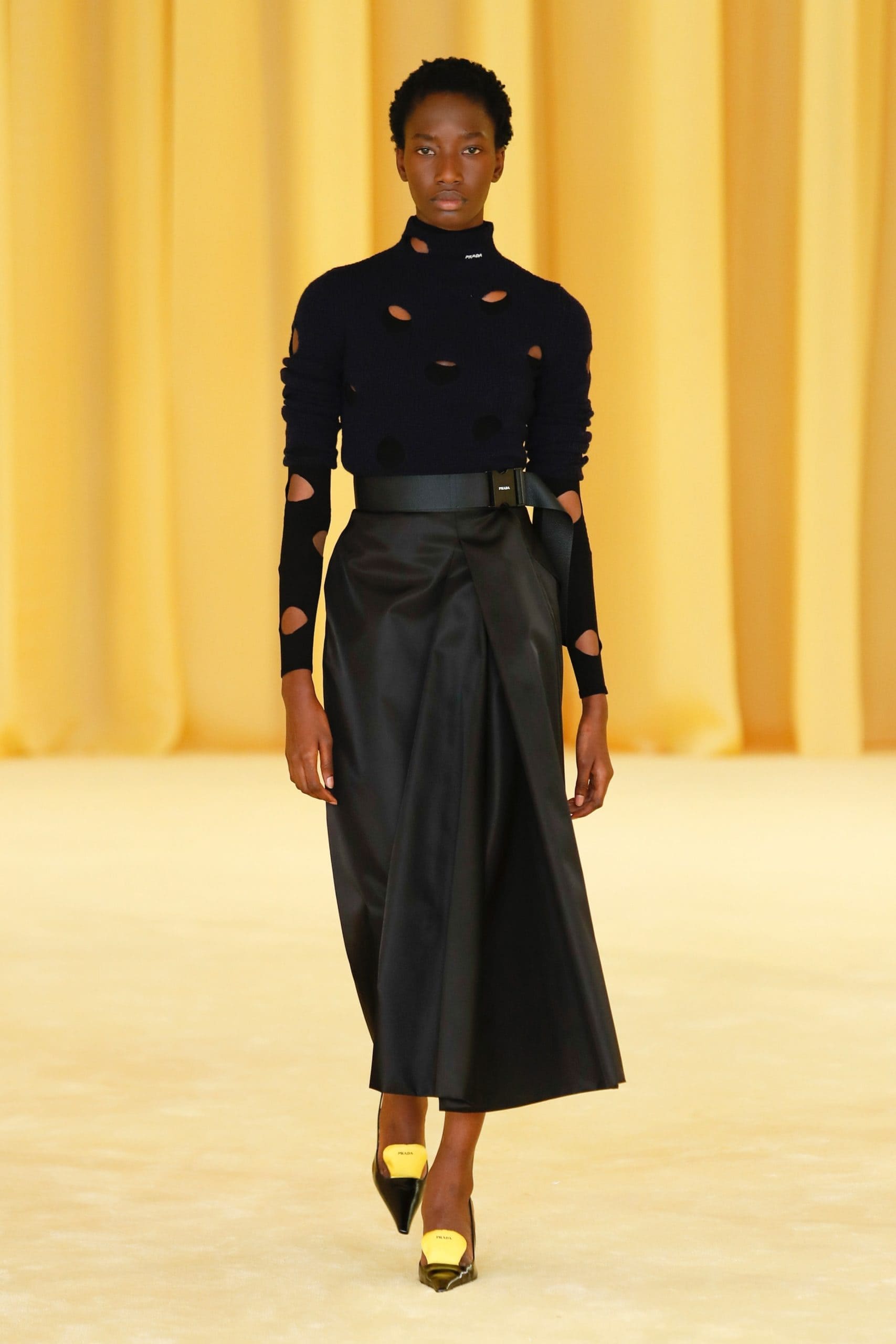 Prada Primavera Verano 2021 por RUNWAY REVISTA