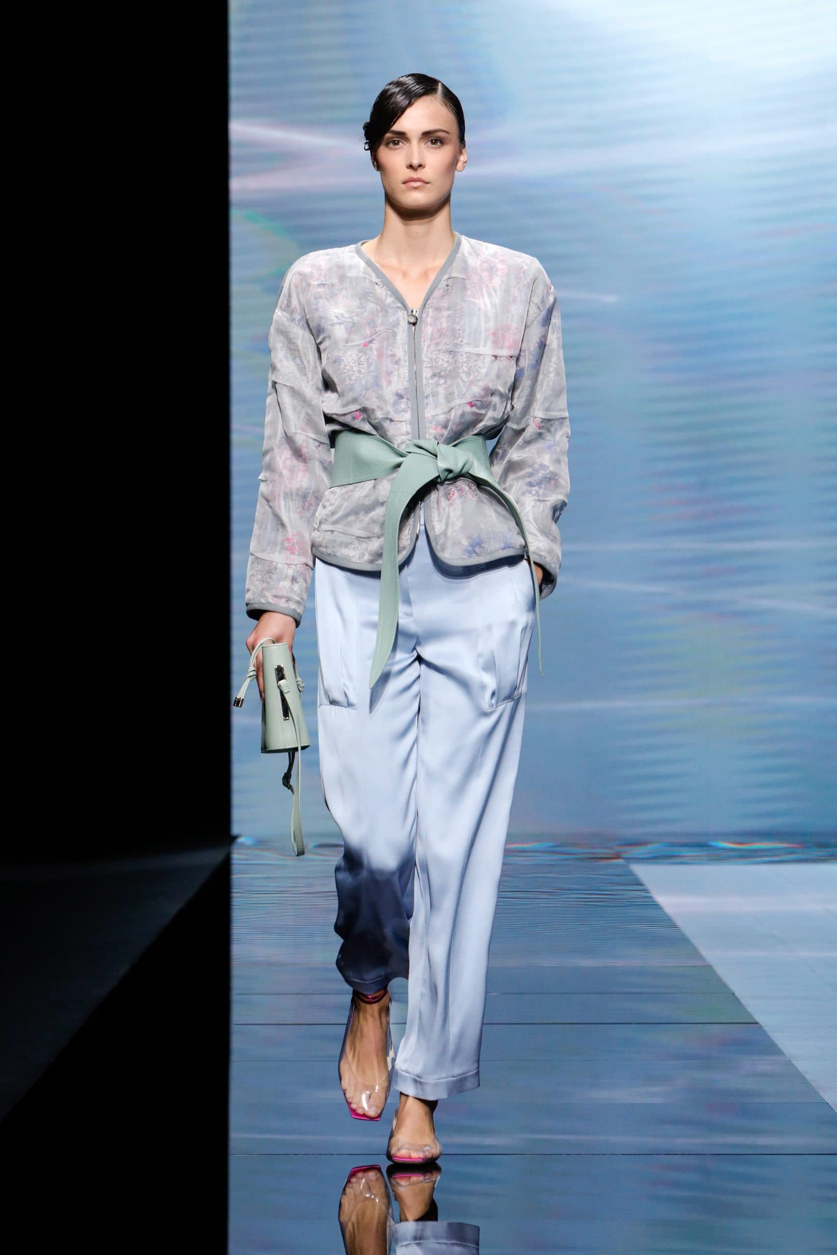 Giorgio Armani Frühling Sommer 2021 von RUNWAY MAGAZIN