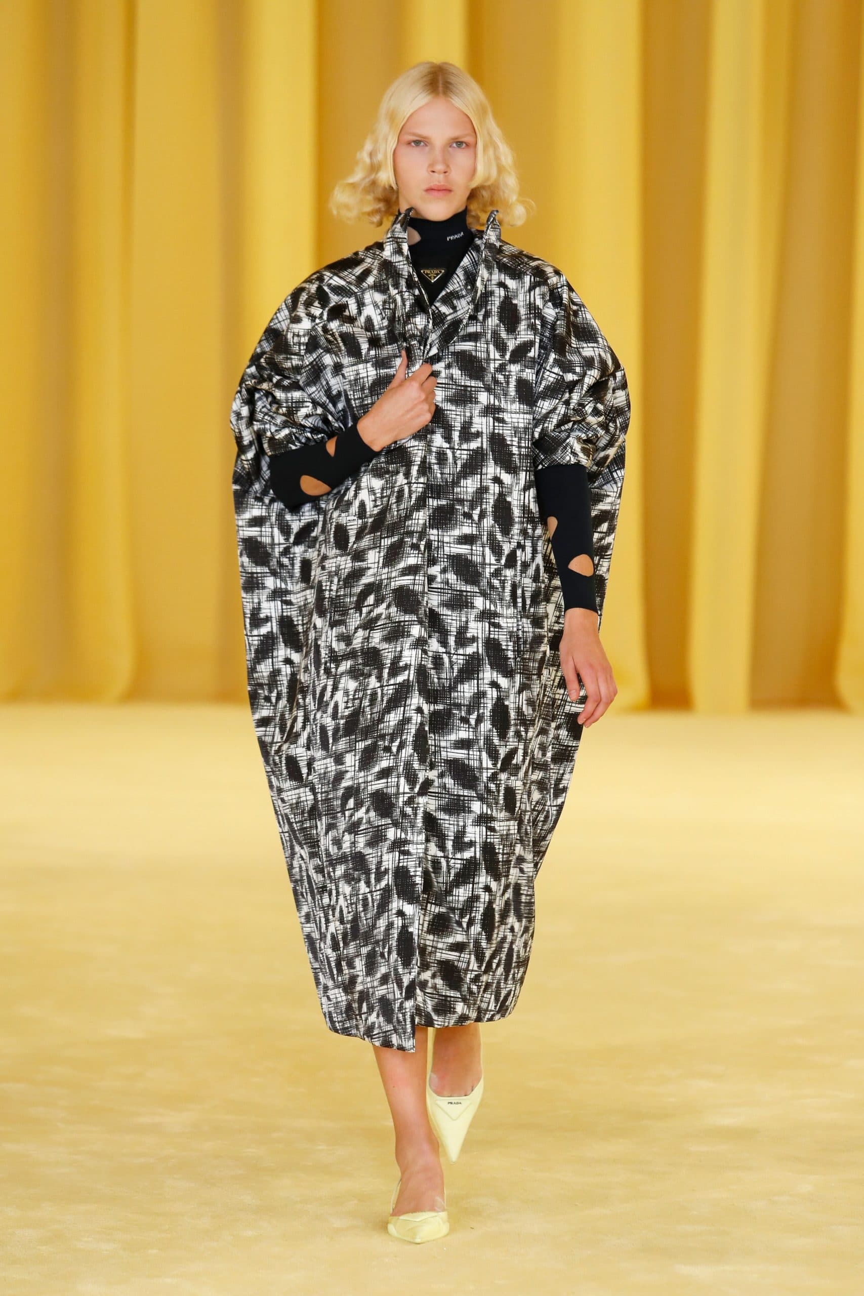Prada Primavera Verano 2021 por RUNWAY REVISTA