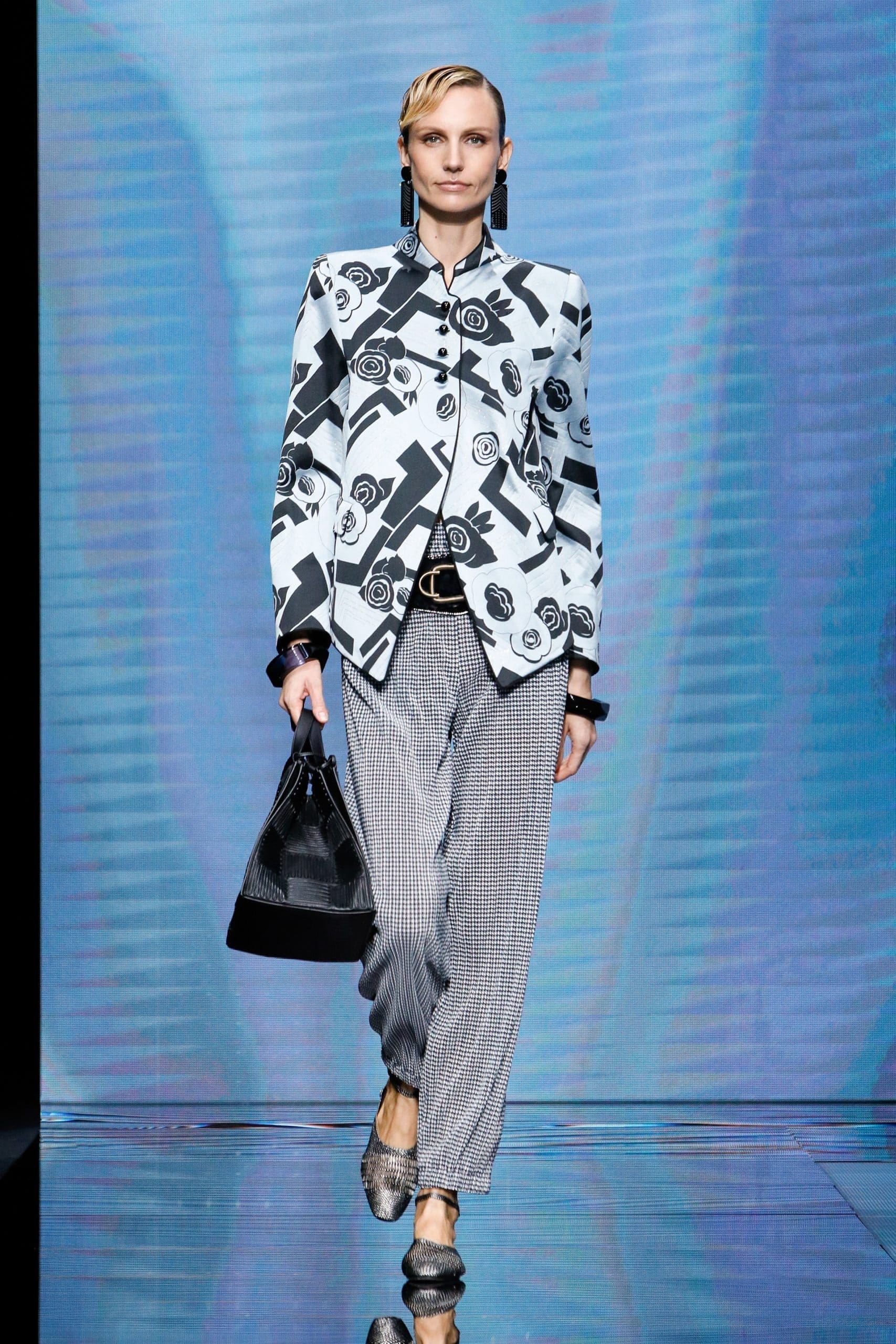 Giorgio Armani Frühling Sommer 2021 von RUNWAY MAGAZIN