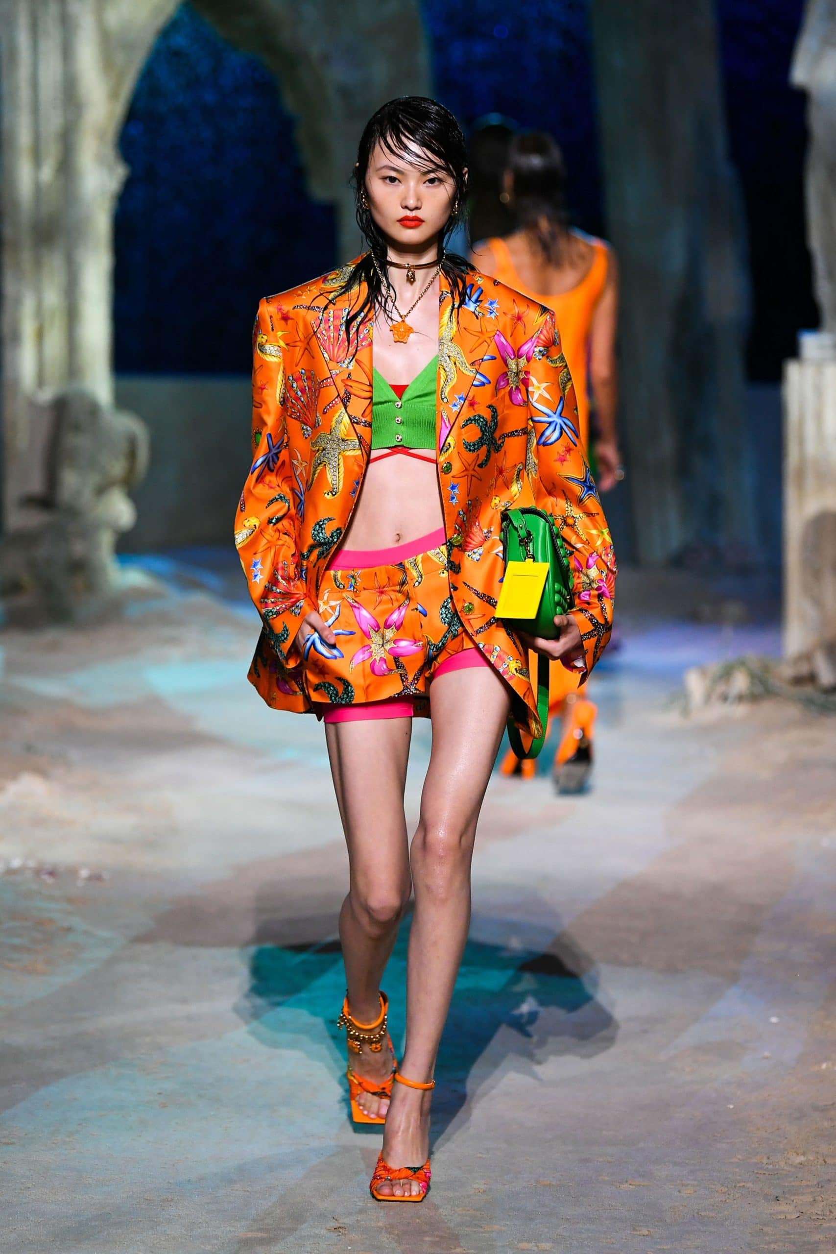ヴェルサーチ春夏2021年 RUNWAY マガジン