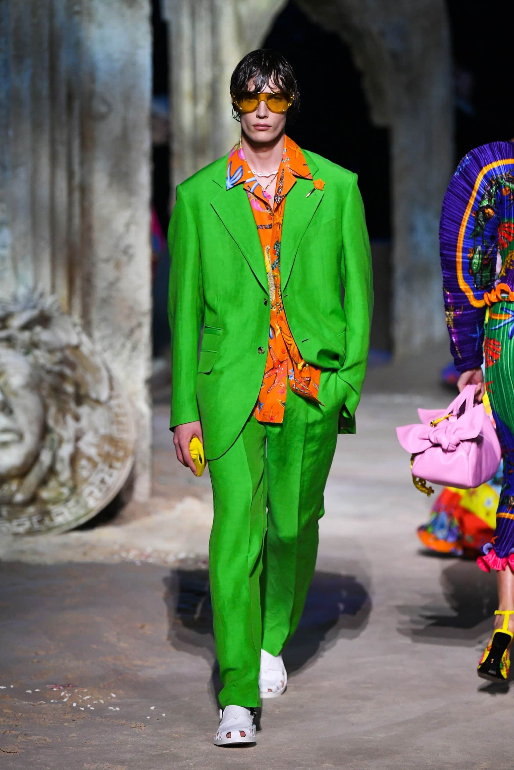 ヴェルサーチ春夏2021年 RUNWAY マガジン