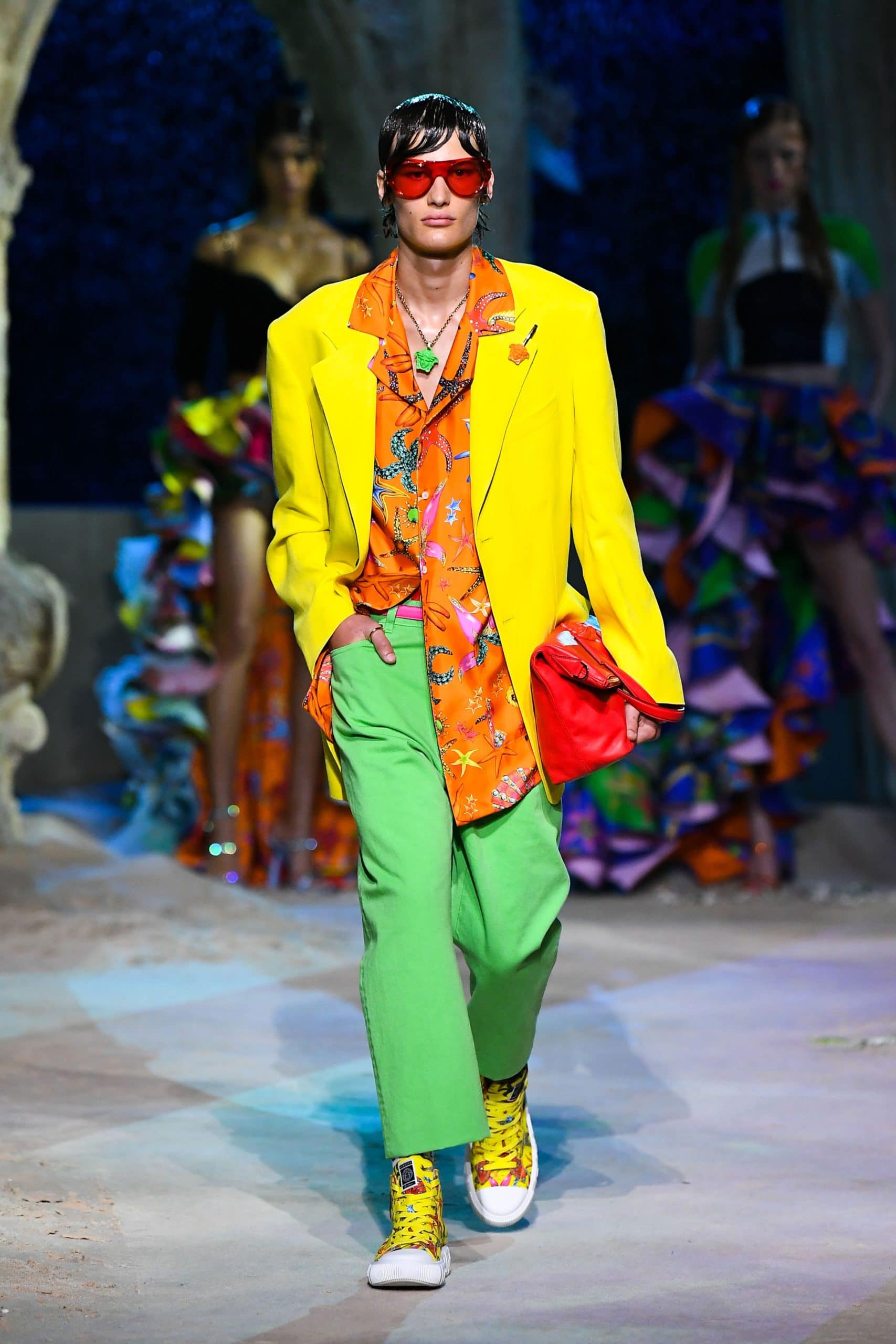 ヴェルサーチ春夏2021年 RUNWAY マガジン