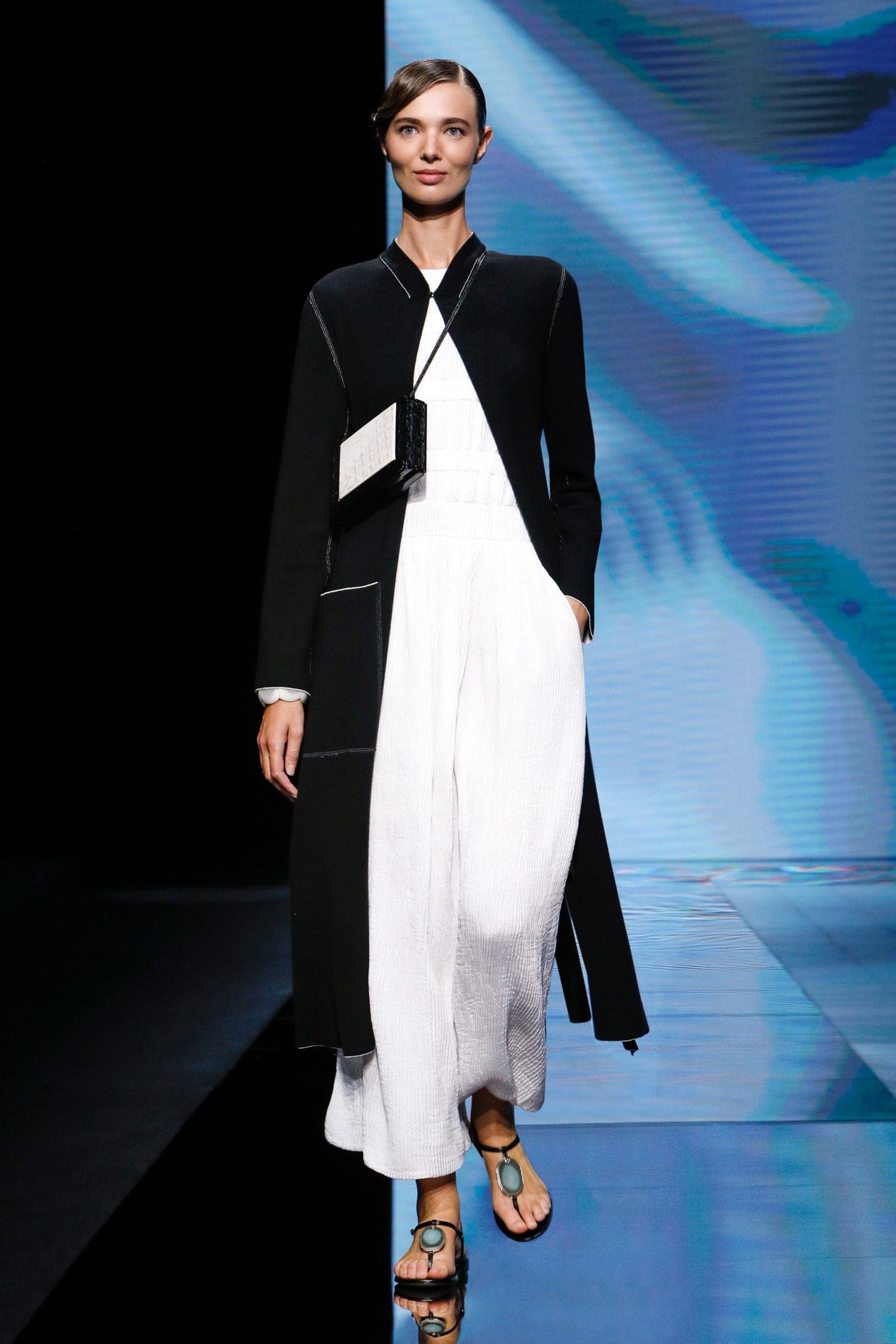 Giorgio Armani Frühling Sommer 2021 von RUNWAY MAGAZIN