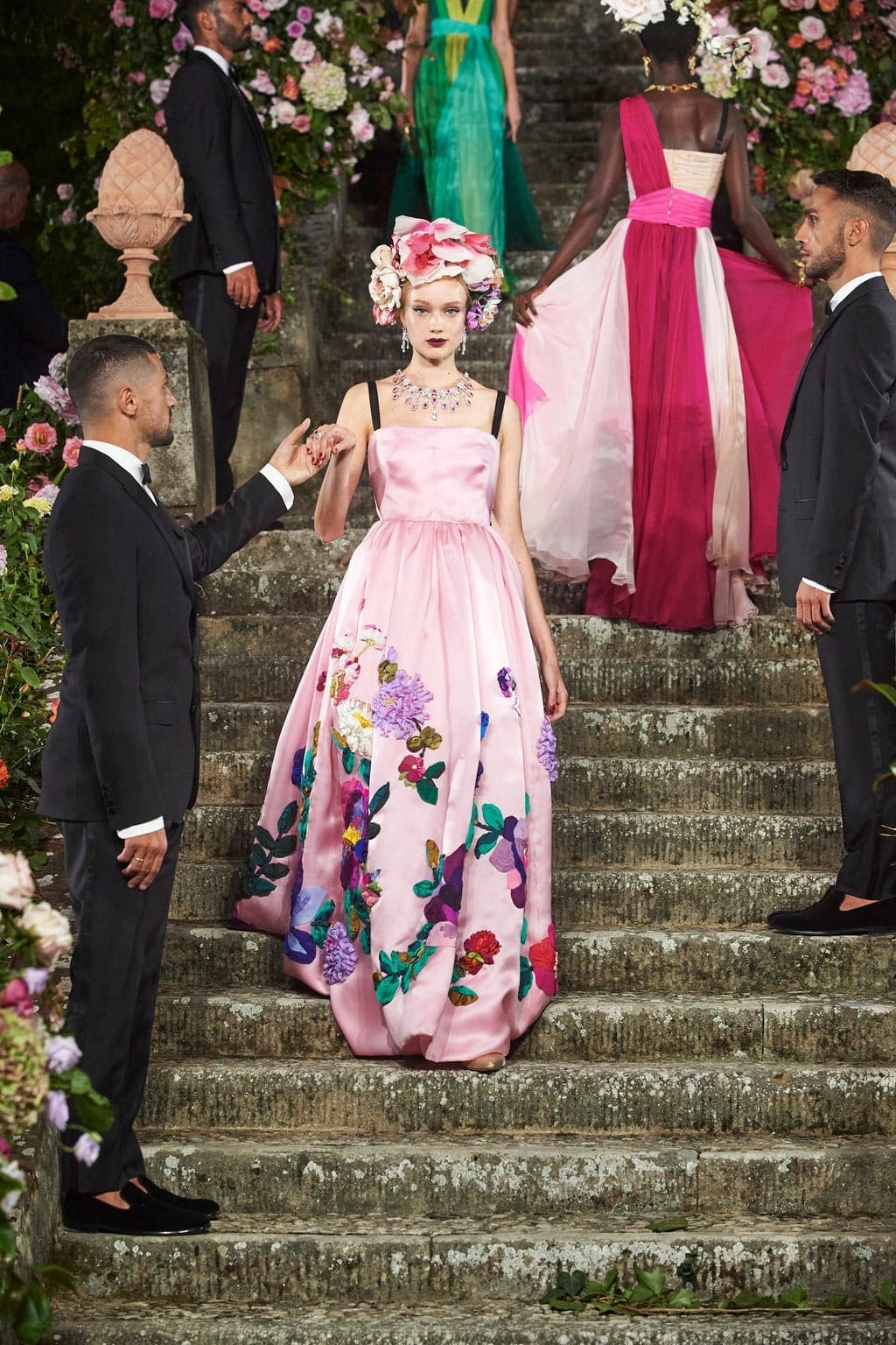 Dolce Gabbana Alta Moda Firenze 2020 - Fall-Winter 2020-2021 by RUNWAY MAGAZINE